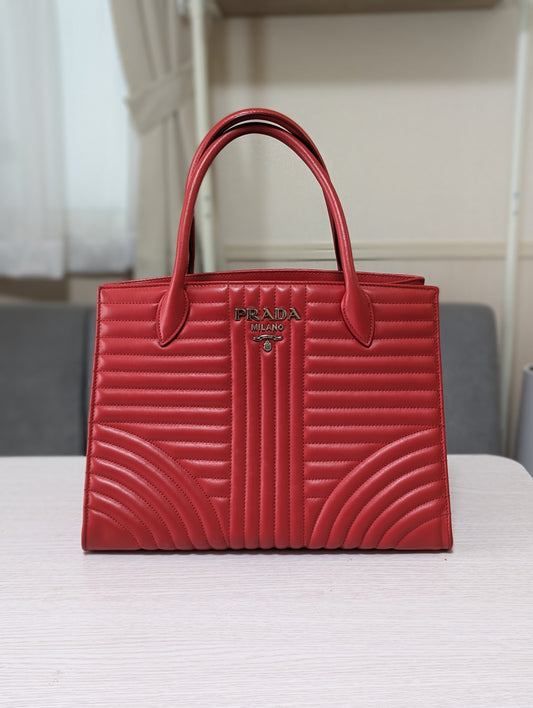 Convertible Open Tote Diagramme Quilted Leather Medium