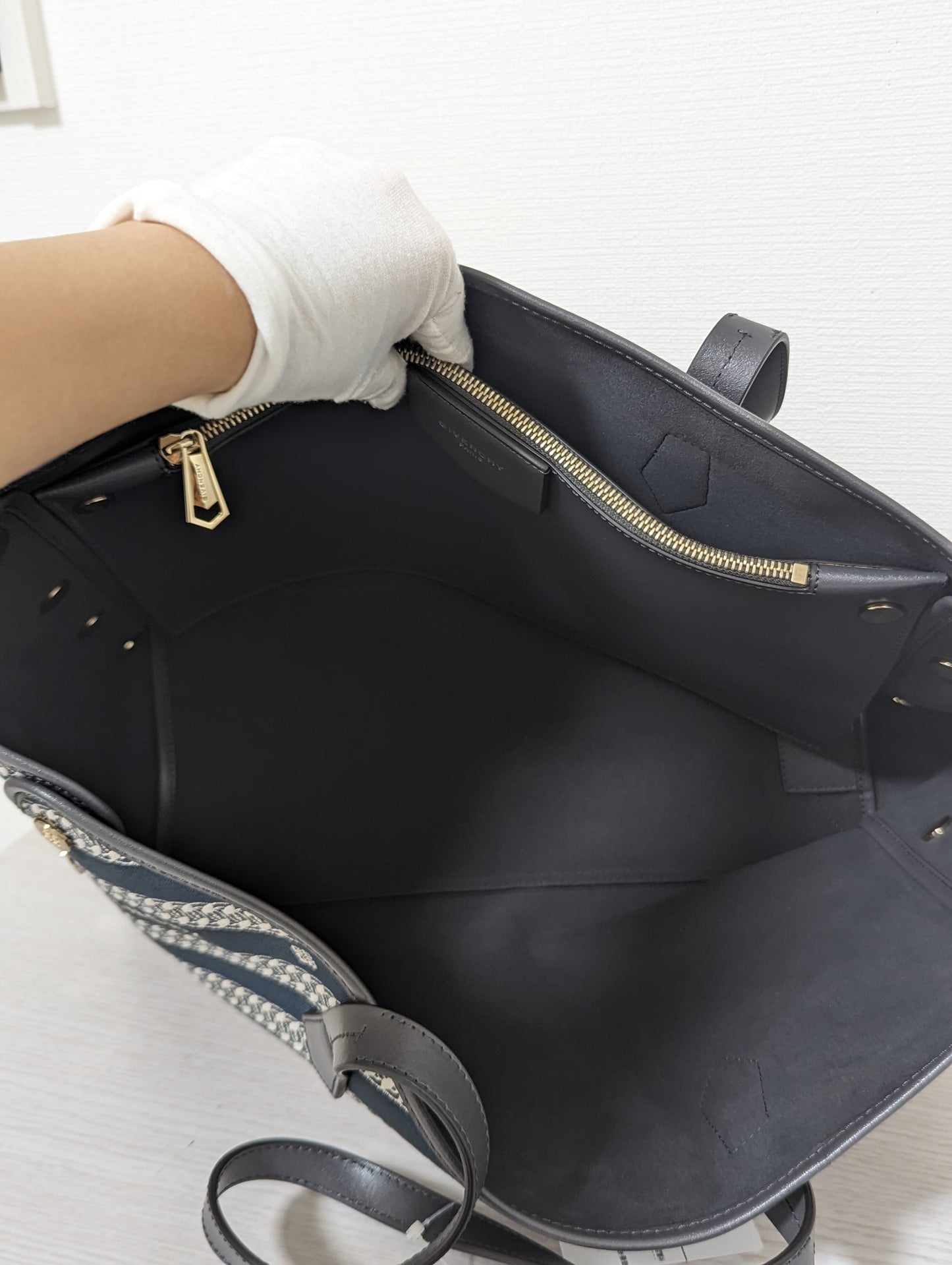 Canvas Jacquard Bond Tote Medium