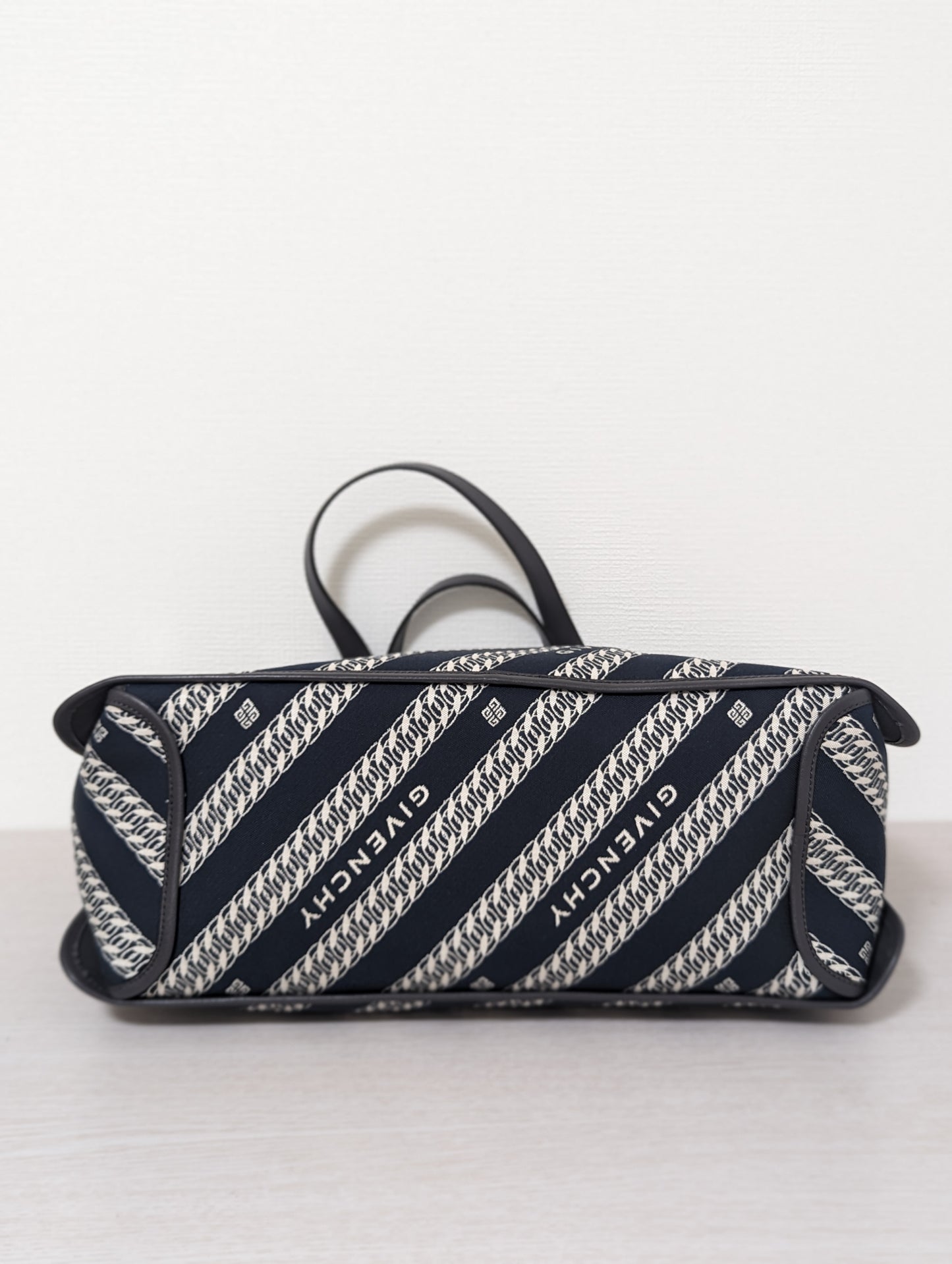 Canvas Jacquard Bond Tote Medium