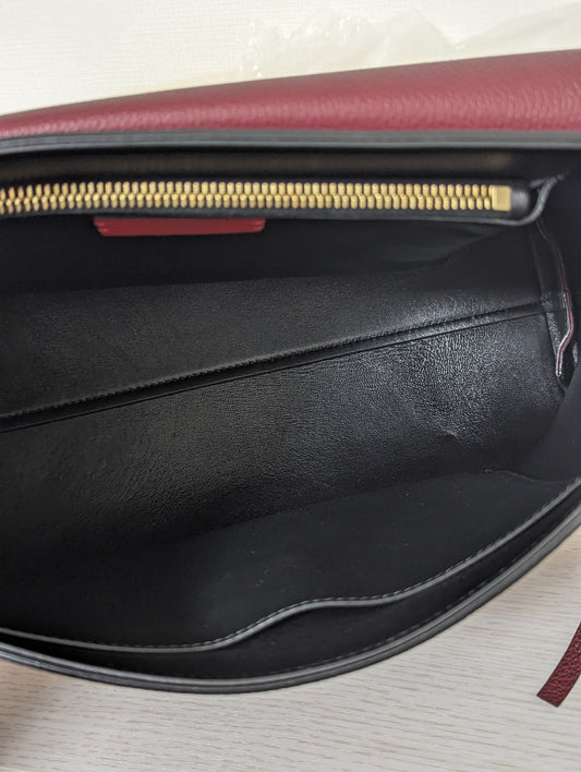 V-Ring Chain Leather Medium