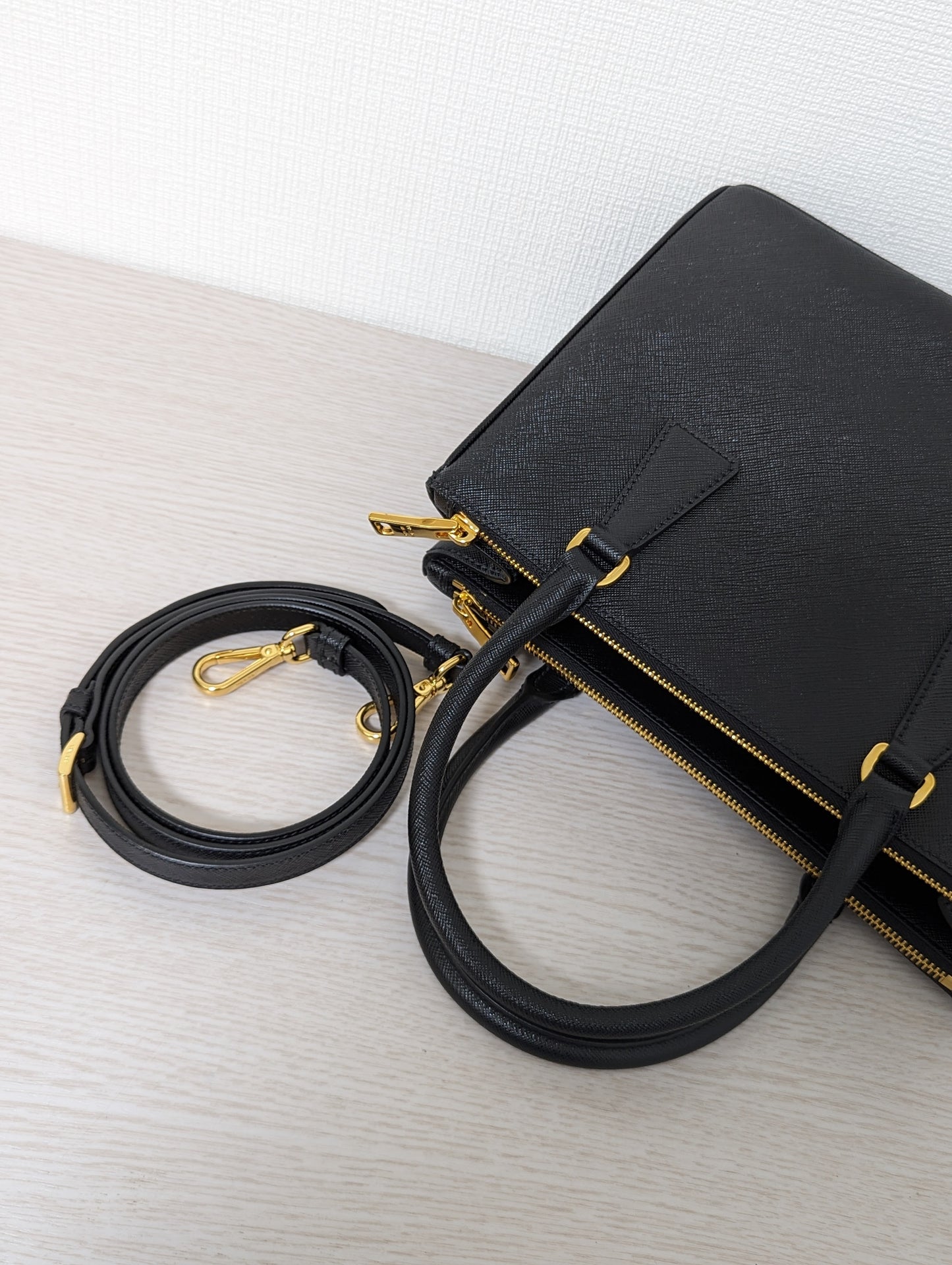 Saffiano Galleria(New Model) Medium