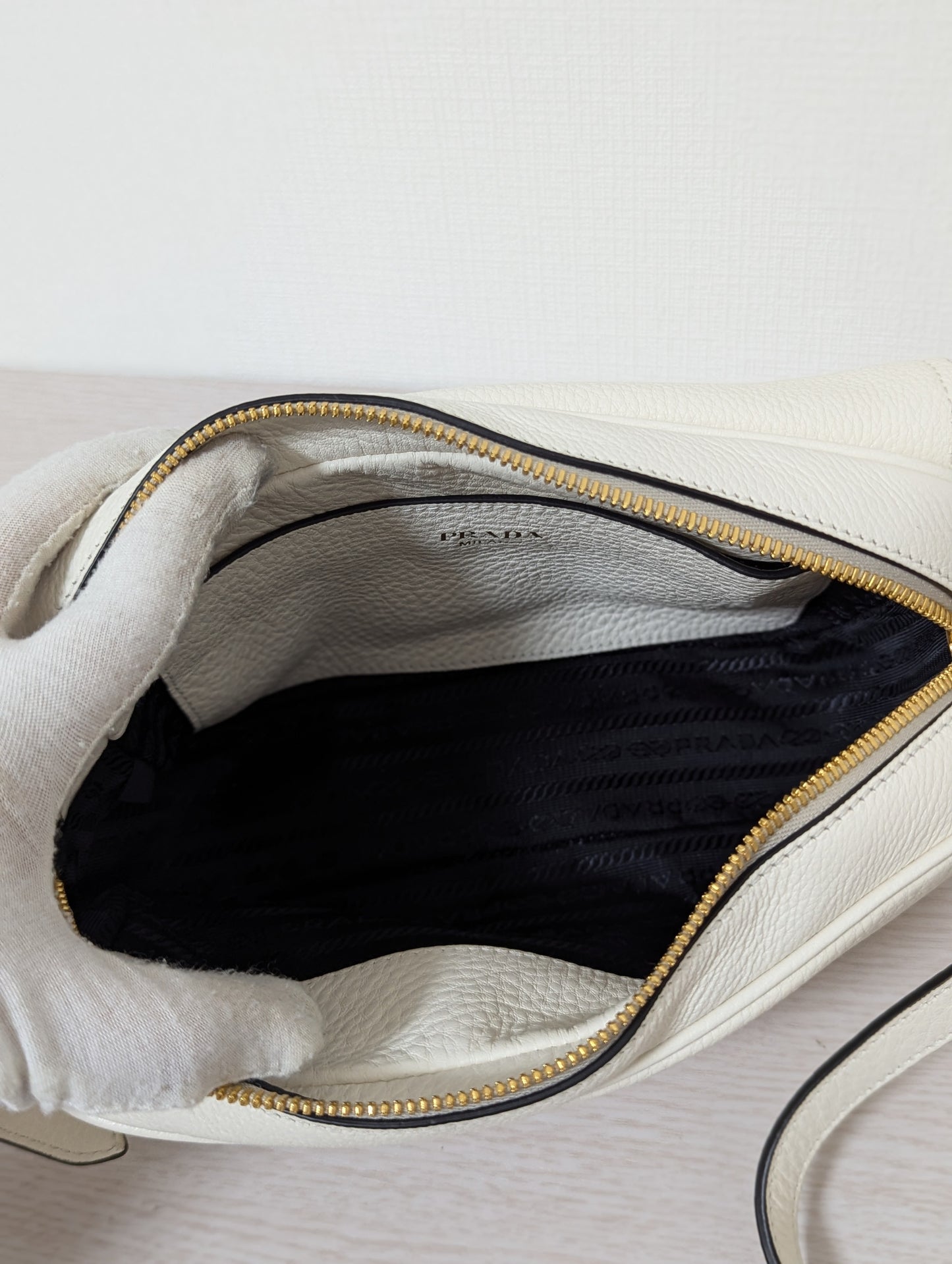 Vitello Phenix Flap Leather