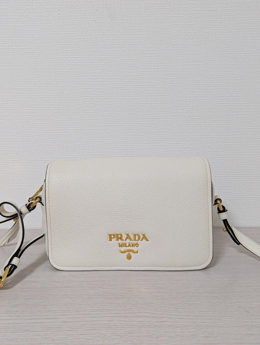 Vitello Phenix Flap Leather