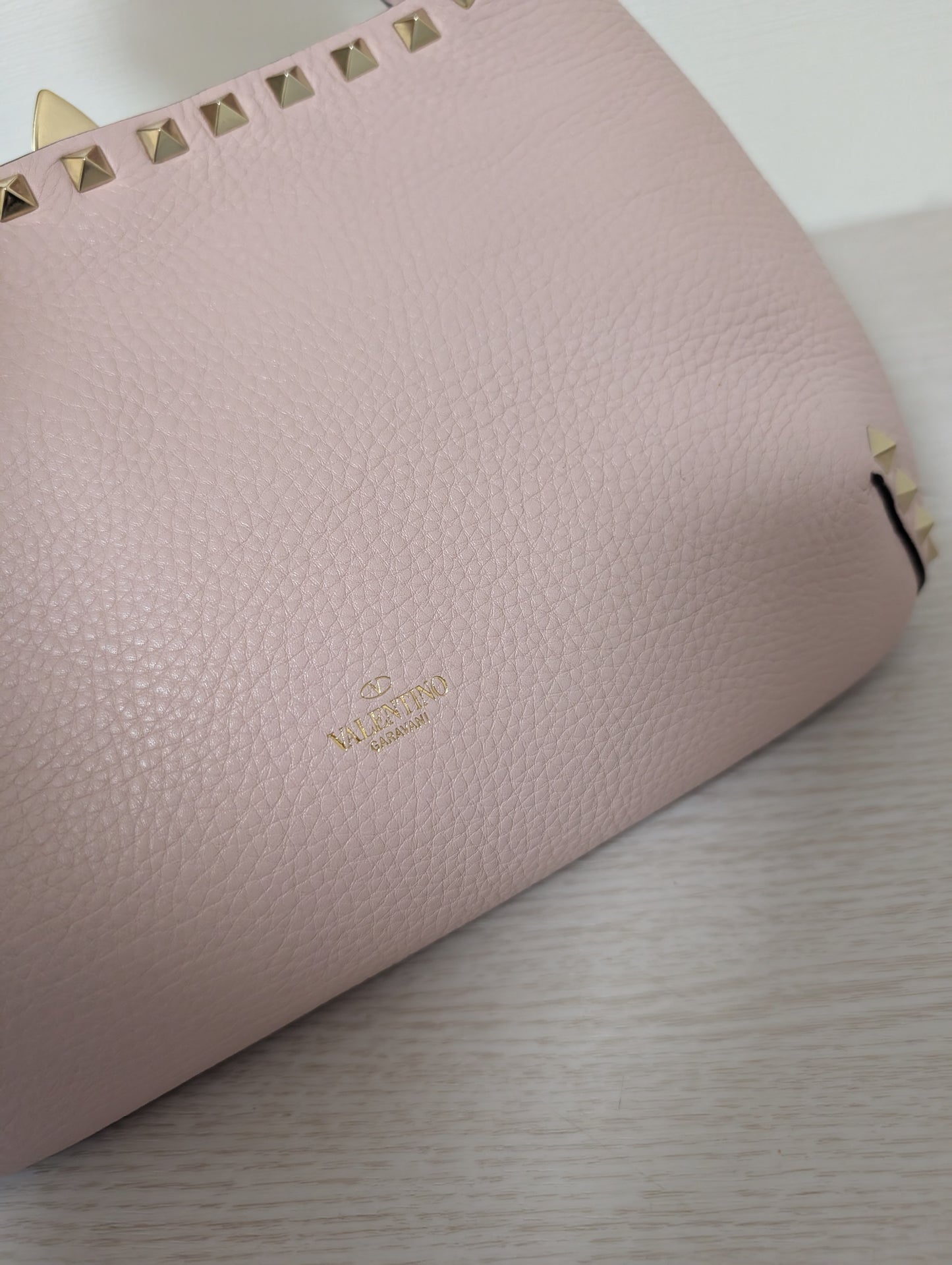 Rockstud Hobo Grainy Calfskin Small
