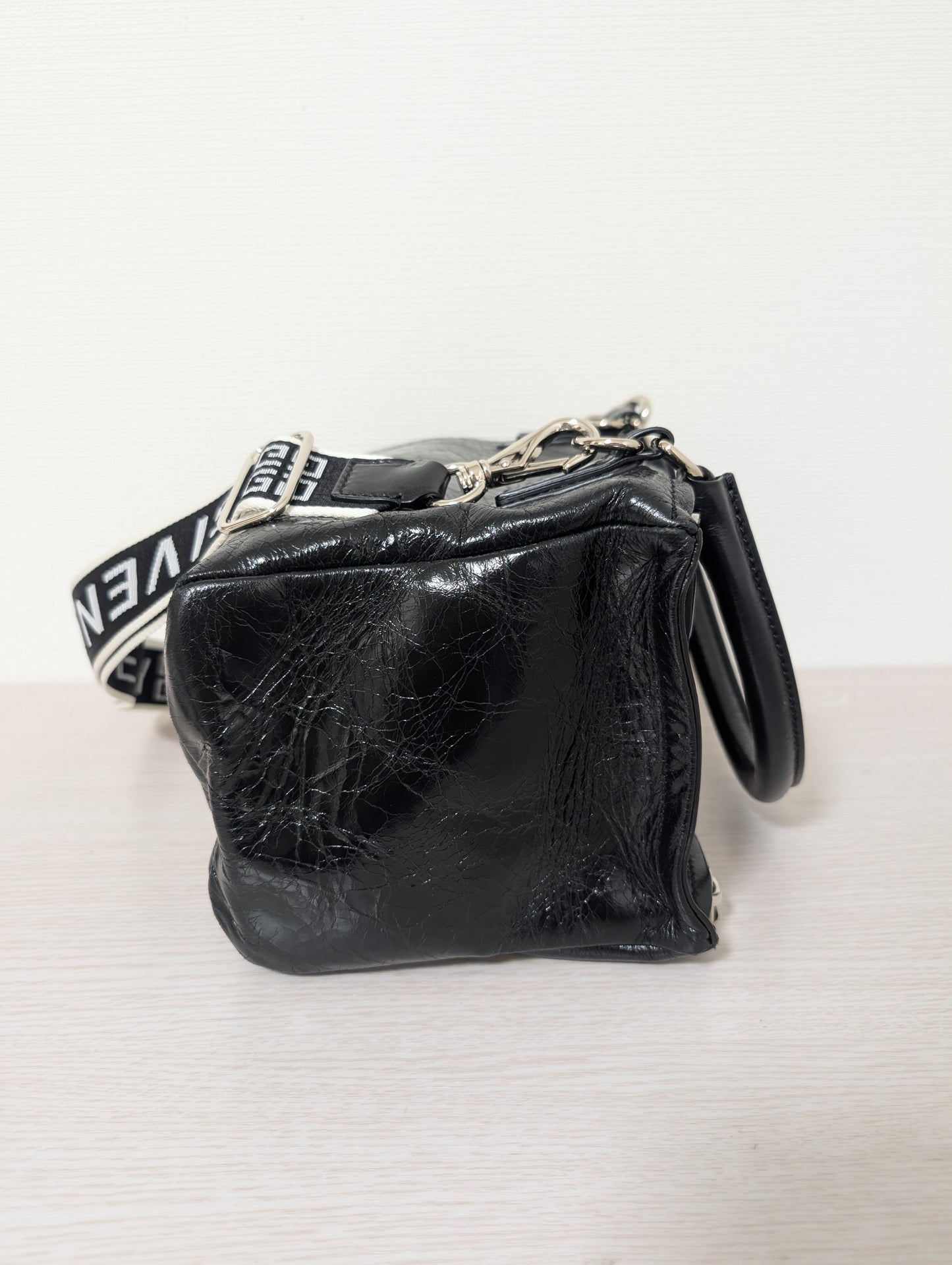 Pandora 4G Logo Strap Leather Small