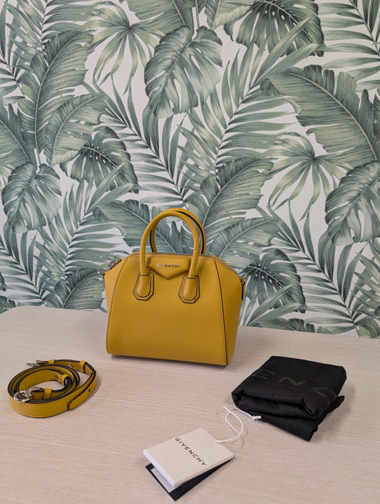 Antigona Goatskin Mini