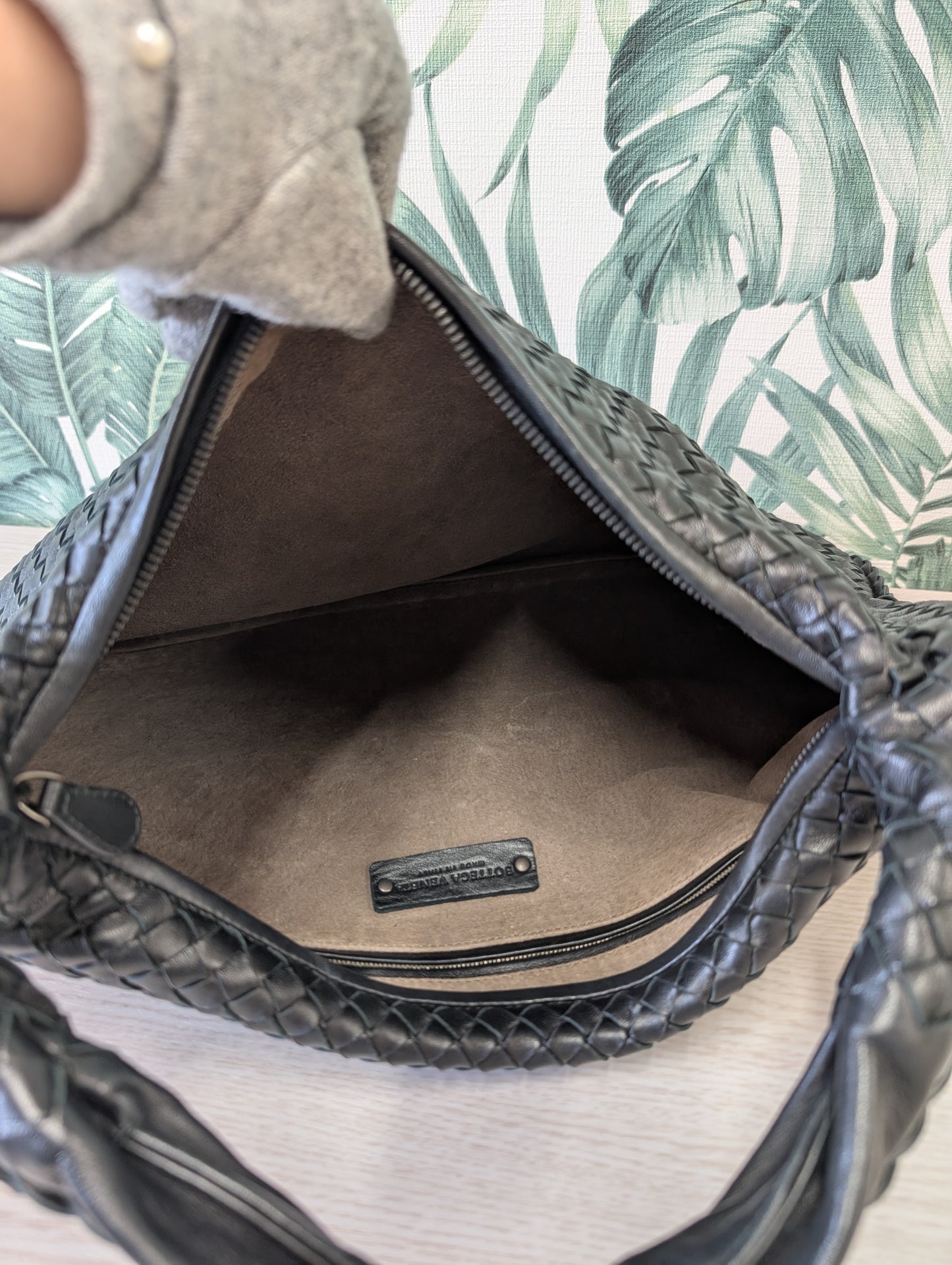 Hobo Intrecciato Medium