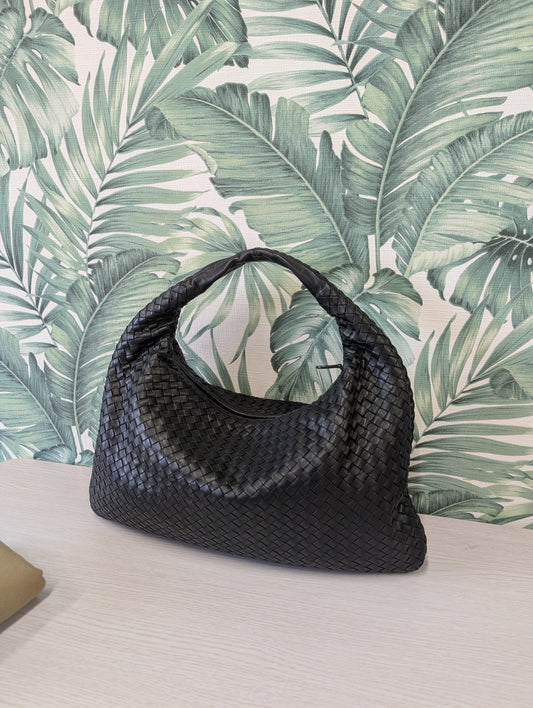 Hobo Intrecciato Medium