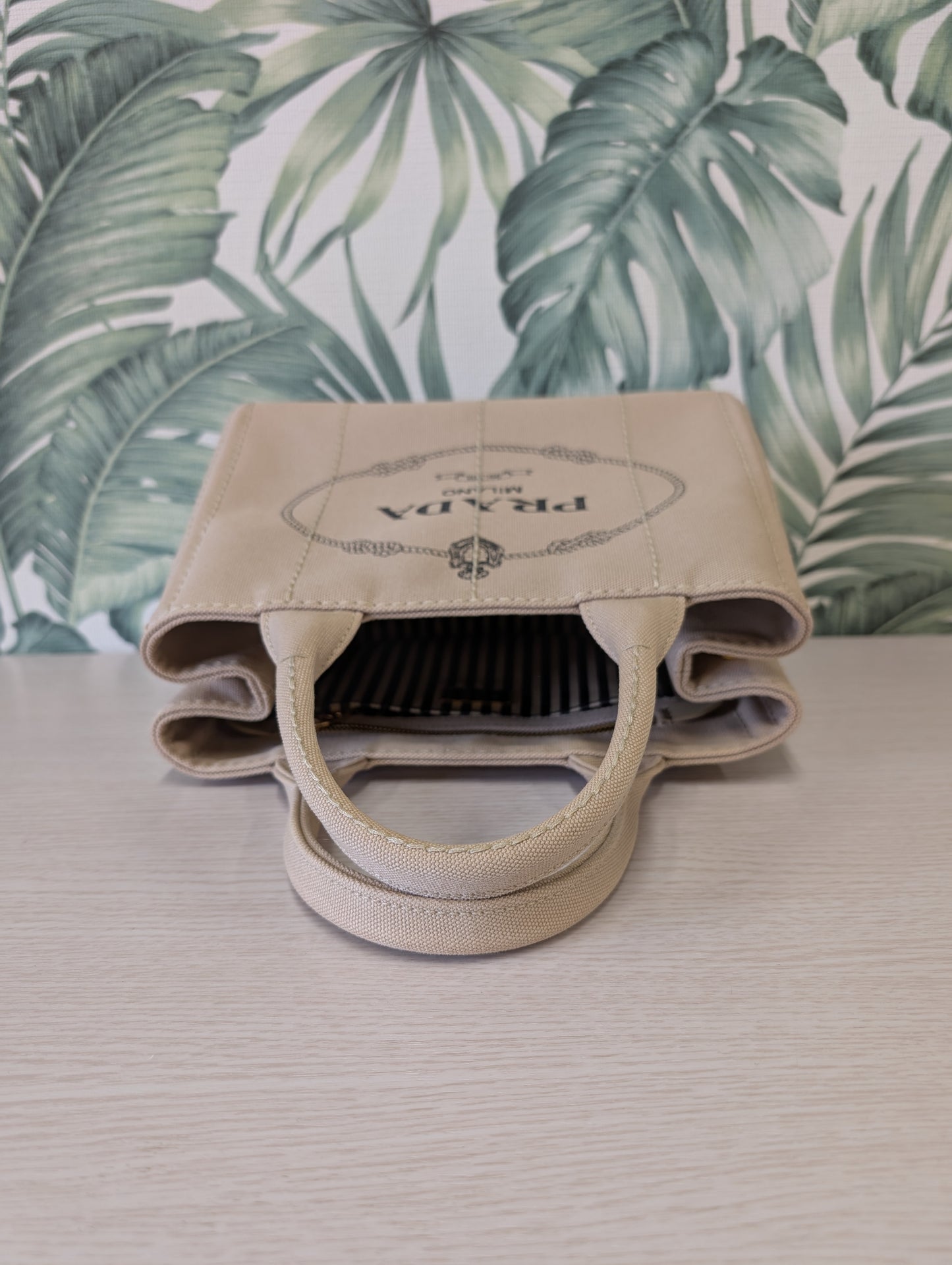 Canapa Small