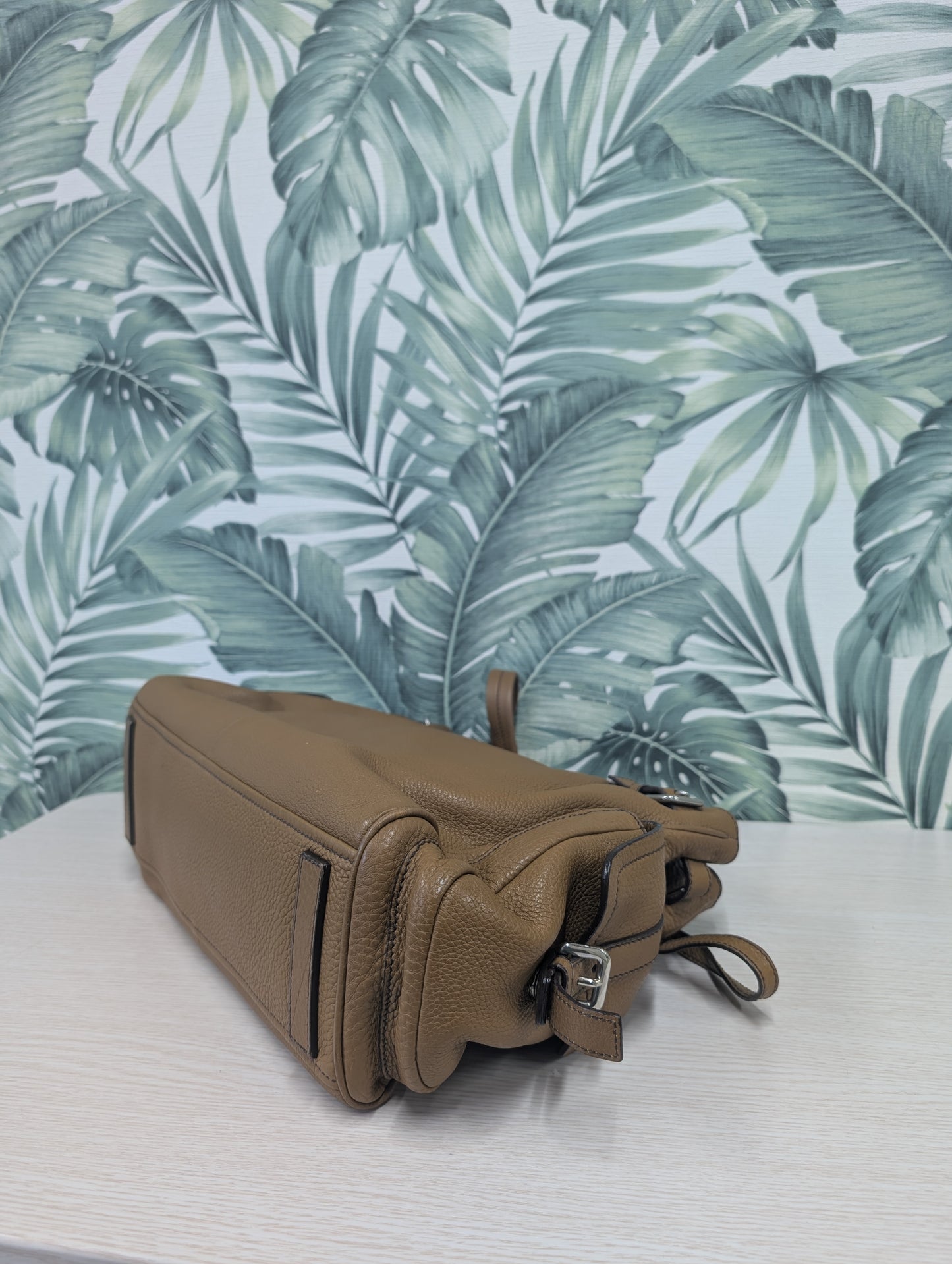 Vitello Daino Leather Side Pocket Tote