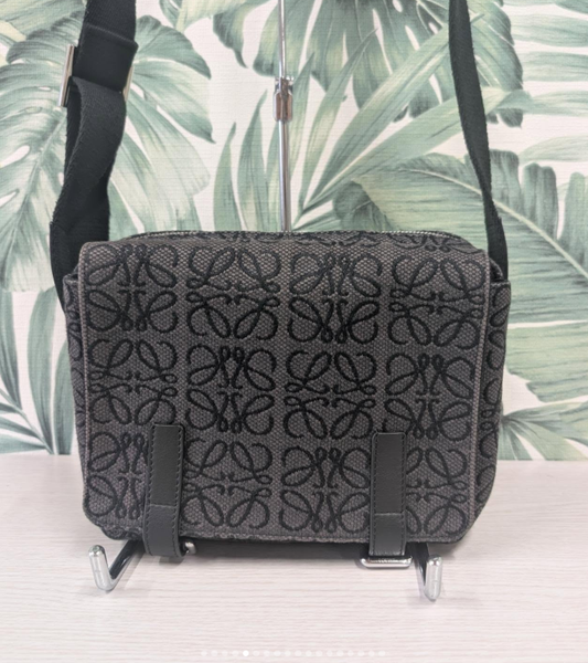 Anagram Canvas XS Military Messenger Bag Small