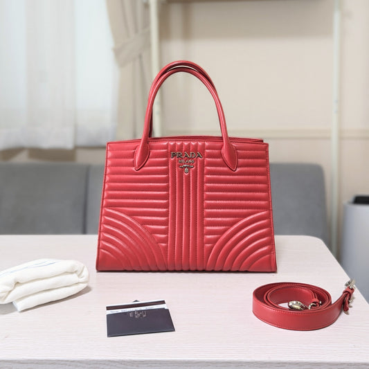 Convertible Open Tote Diagramme Quilted Leather Medium