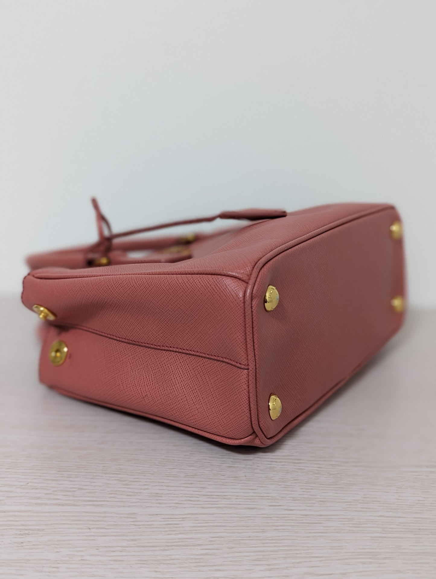 Saffiano Galleria Small