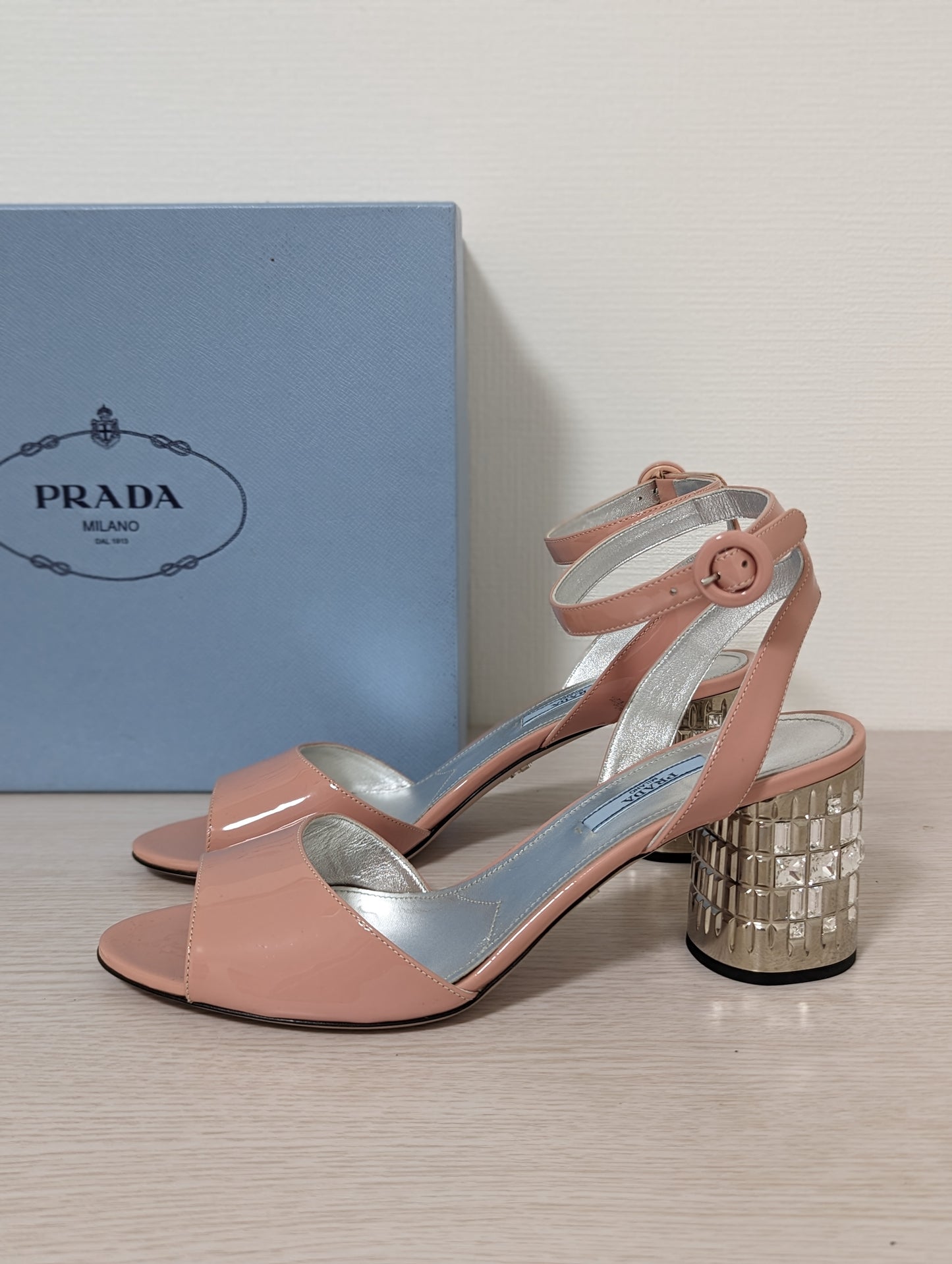 Open Toe Pink Jewel Sandals 39