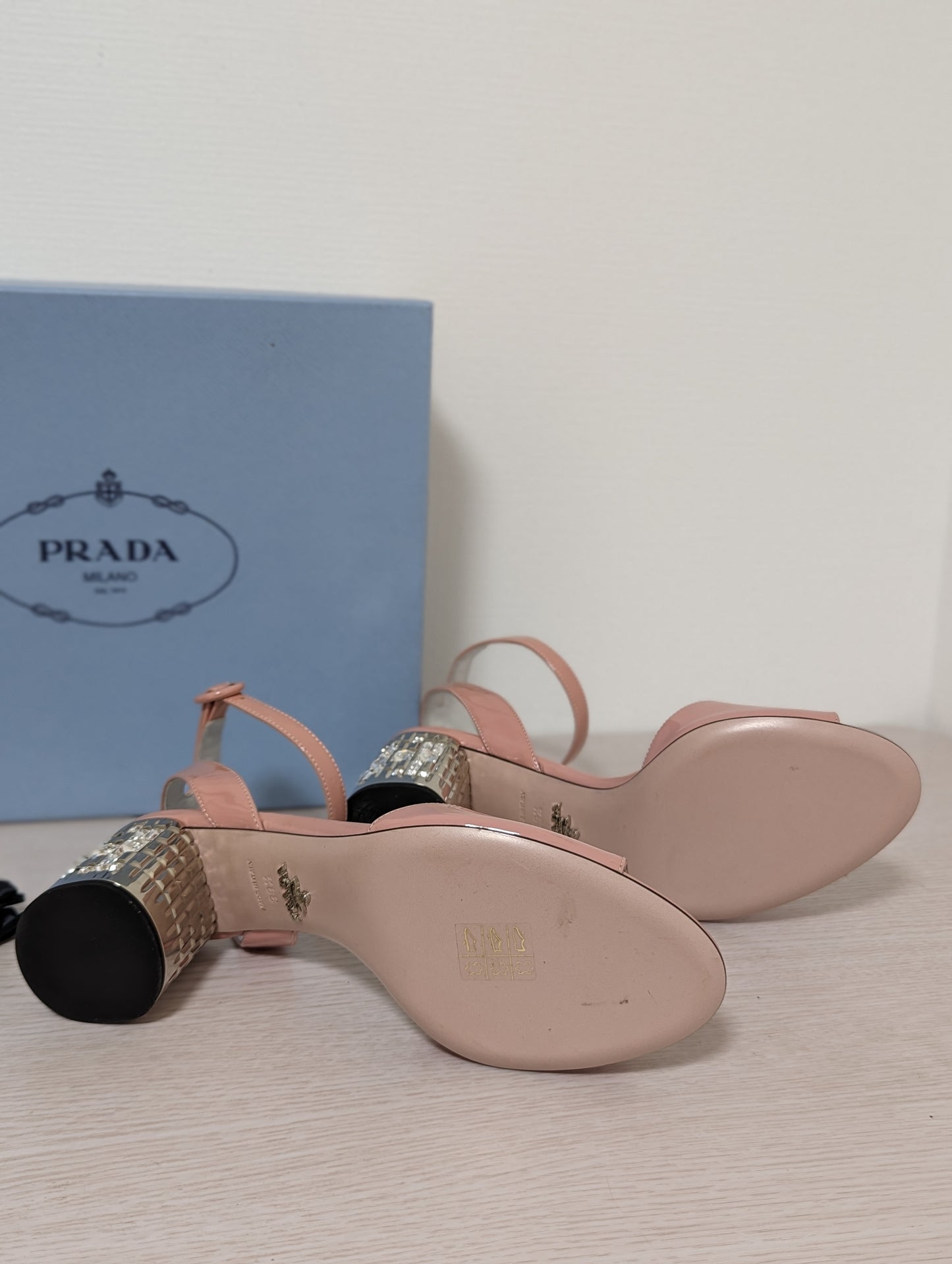 Open Toe Pink Jewel Sandals 39