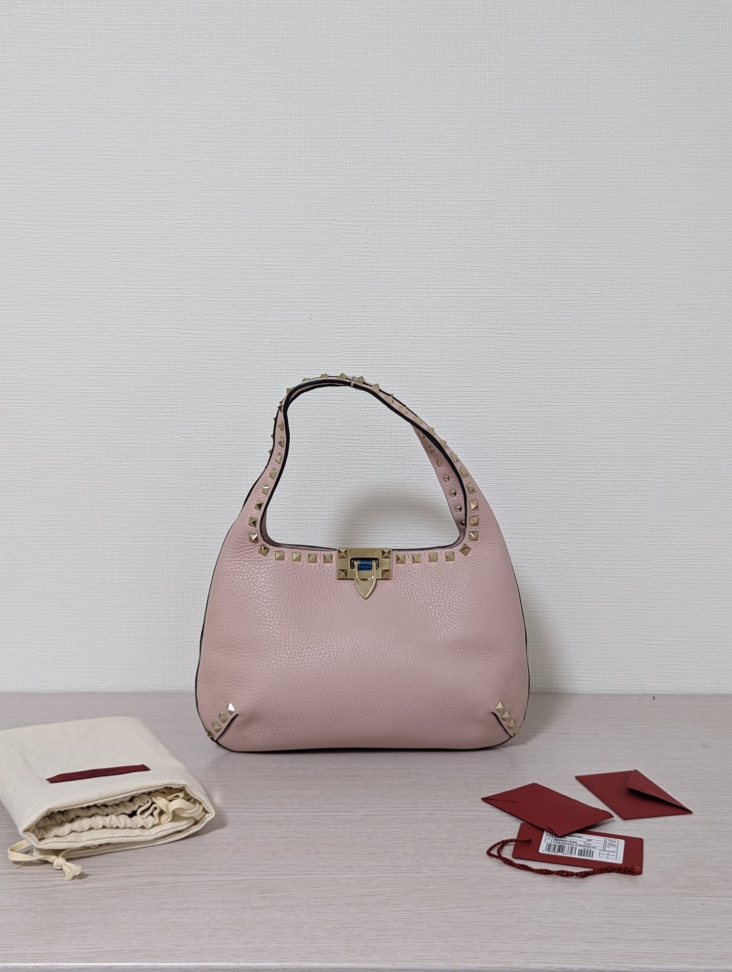 Rockstud Hobo Grainy Calfskin Small