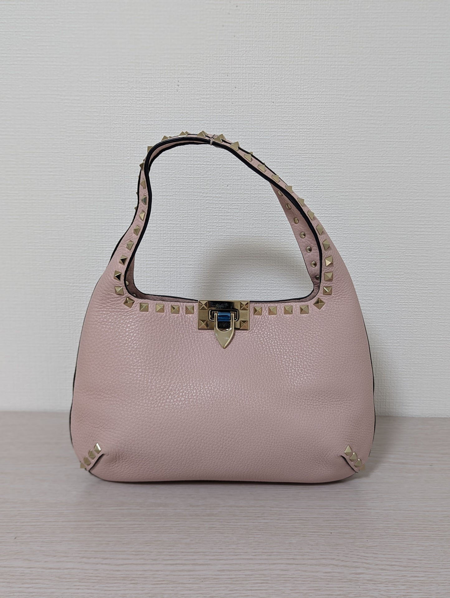 Rockstud Hobo Grainy Calfskin Small