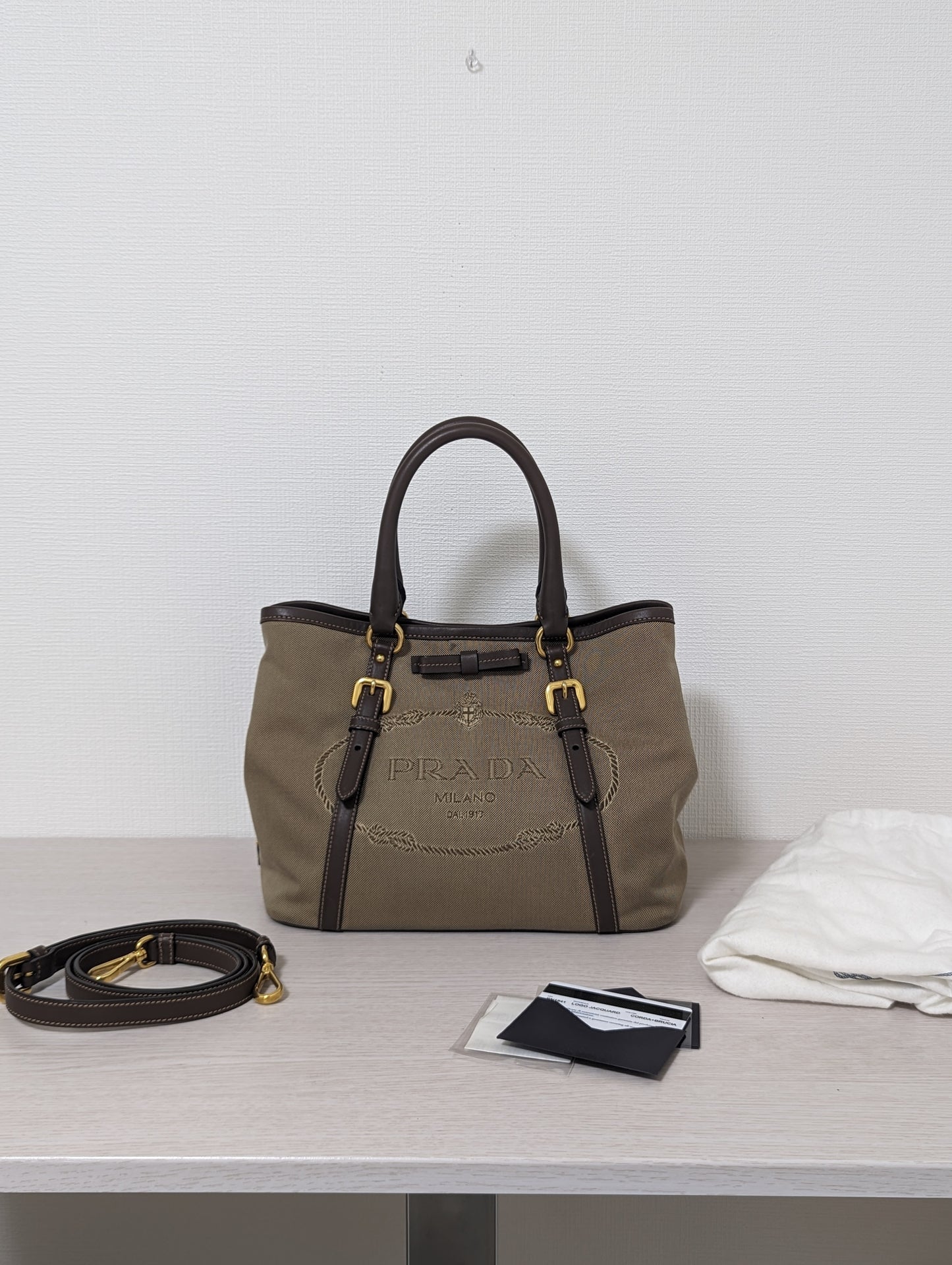 Logo Jacquard Leather