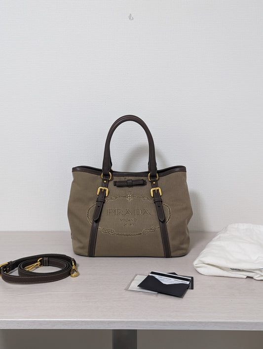 Logo Jacquard Leather