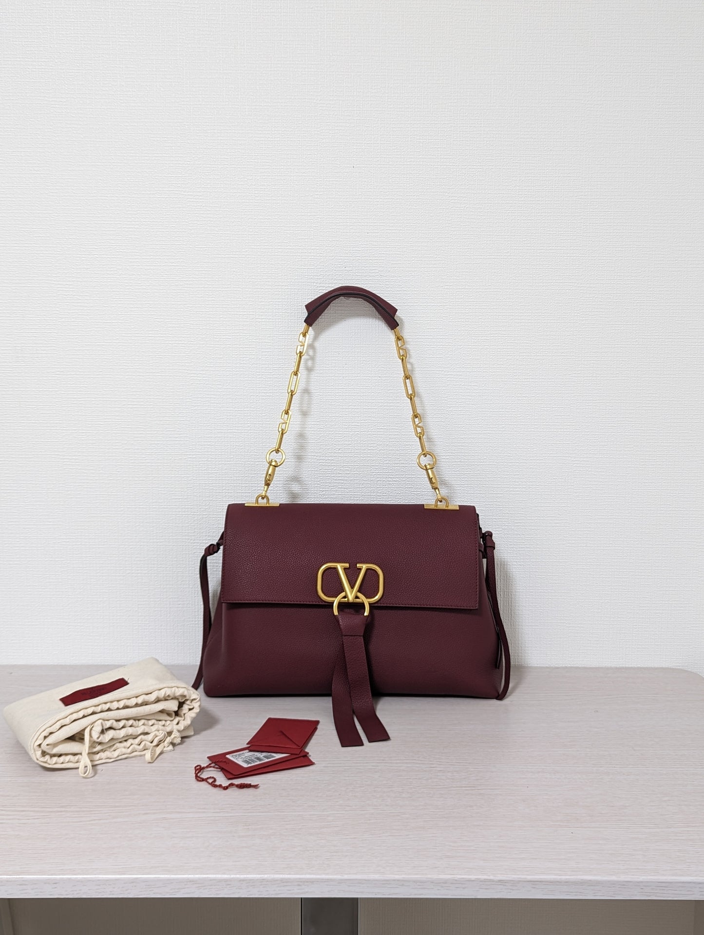 V-Ring Chain Leather Medium