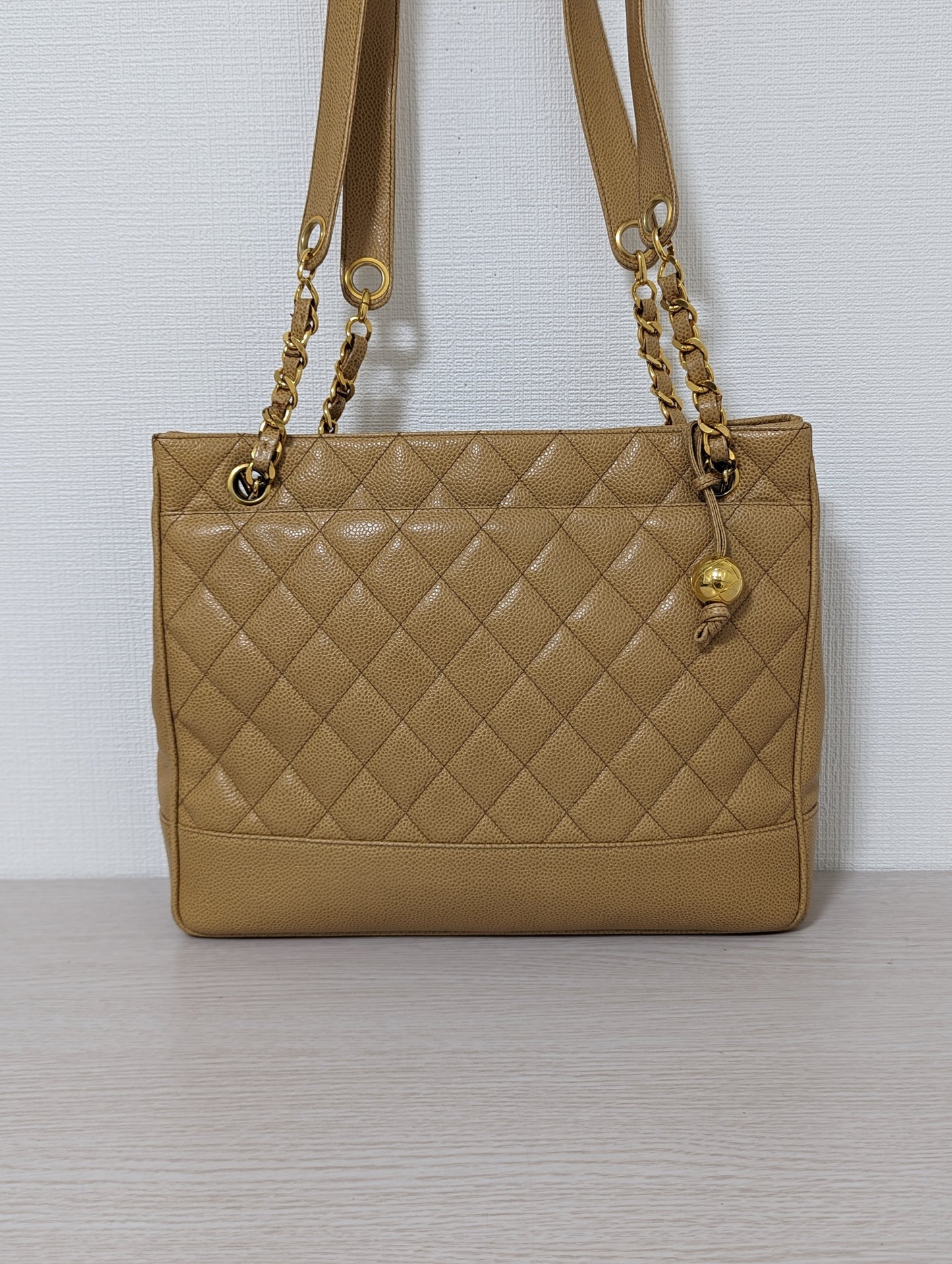 Quilted Caviar Matelasse Ballcharm