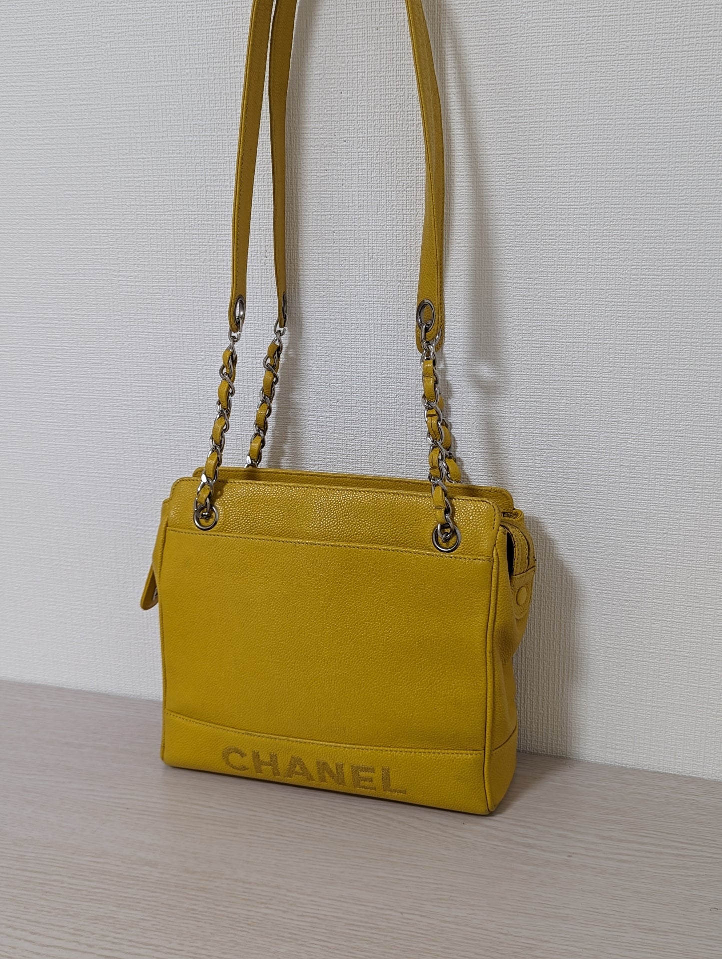 Vintage Classic Caviar Tote Small