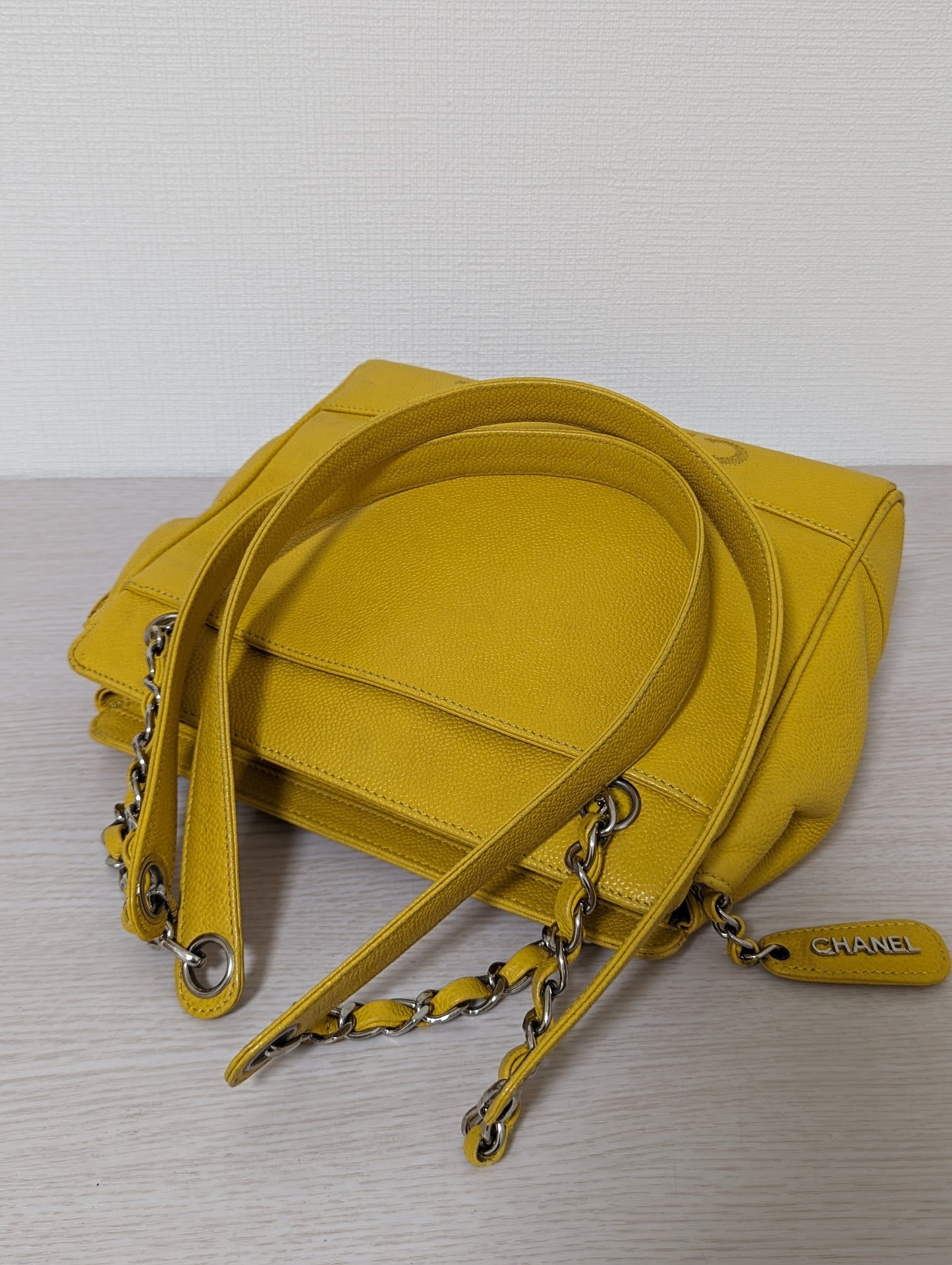 Vintage Classic Caviar Tote Small