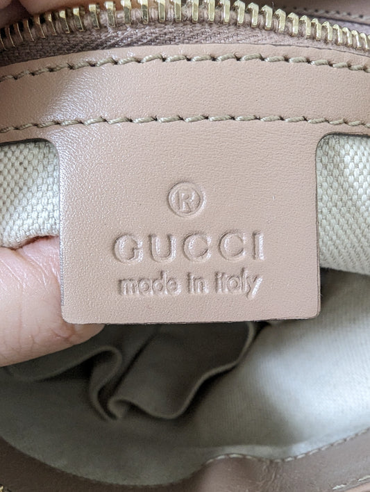 GG Canvas Mayfair