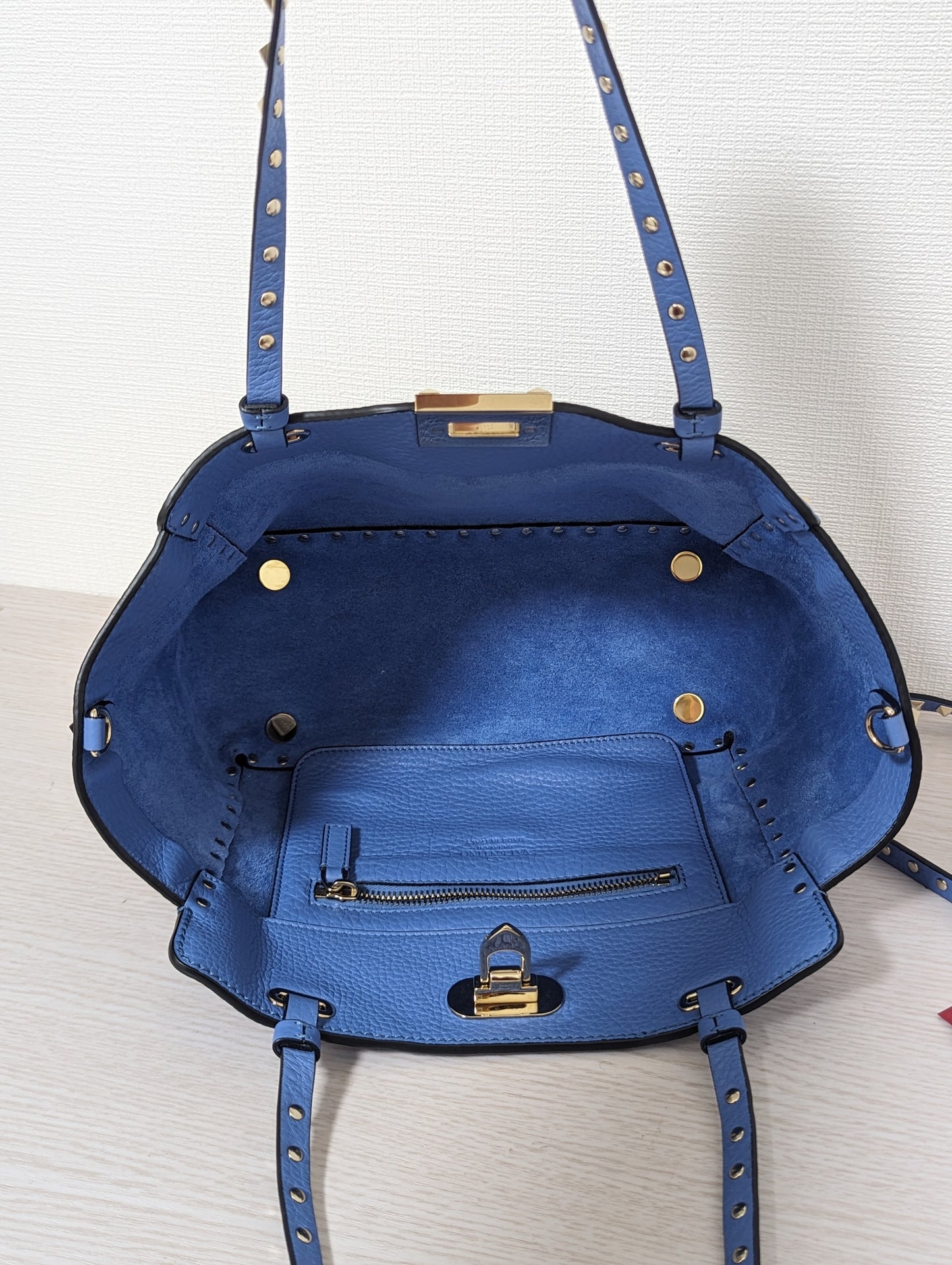 Rockstud Grained Leather Small