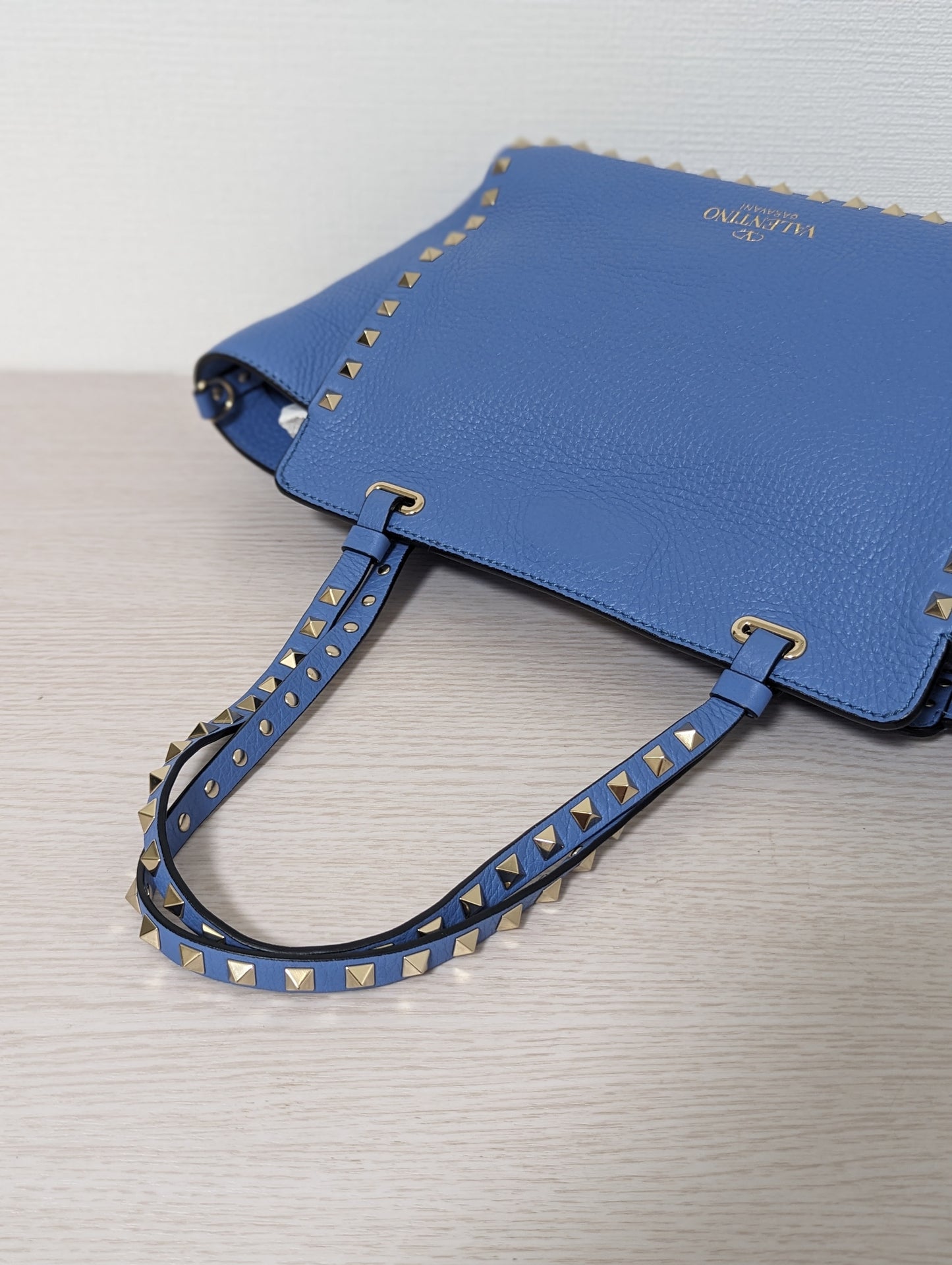 Rockstud Grained Leather Small