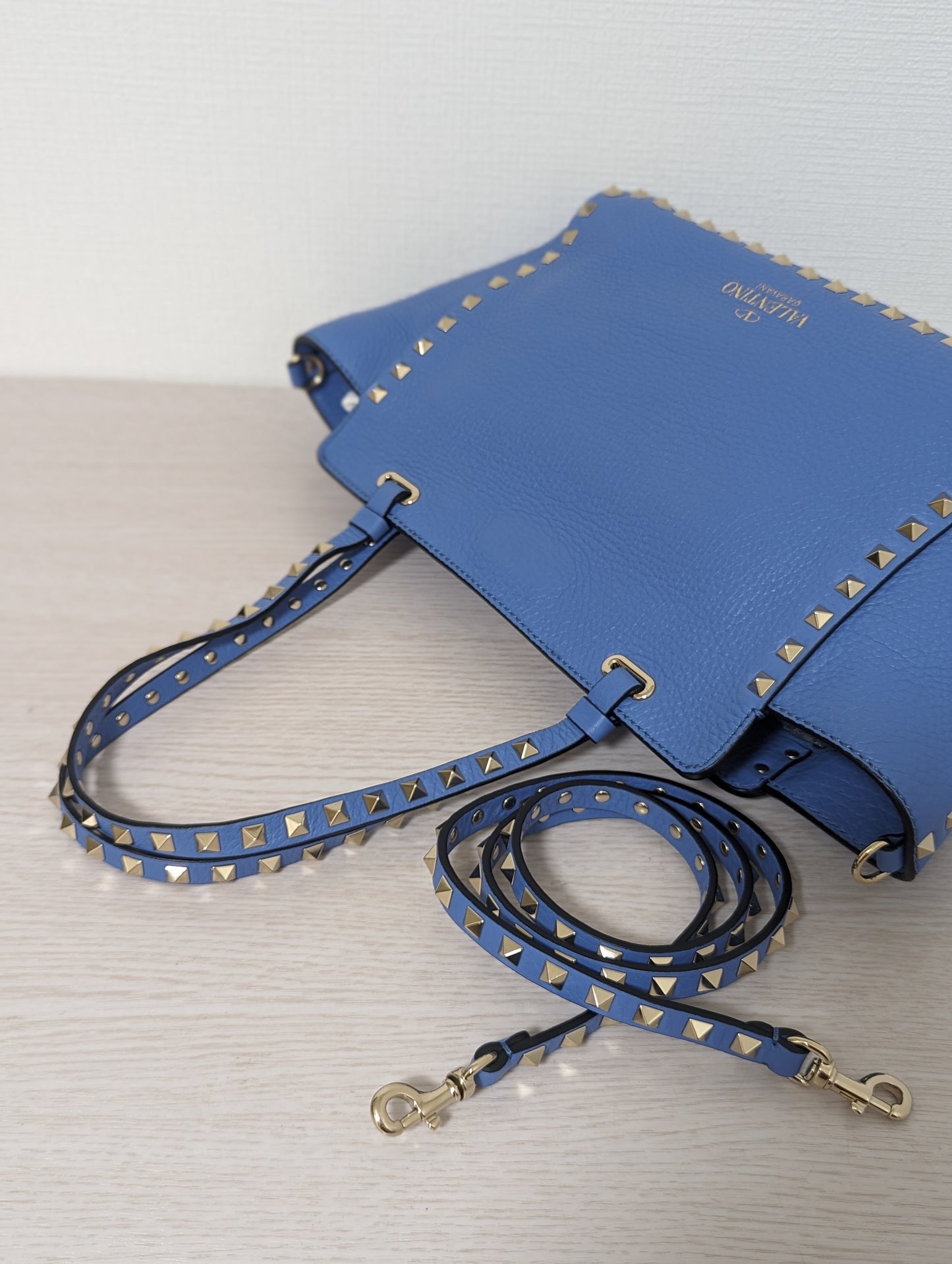 Rockstud Grained Leather Small