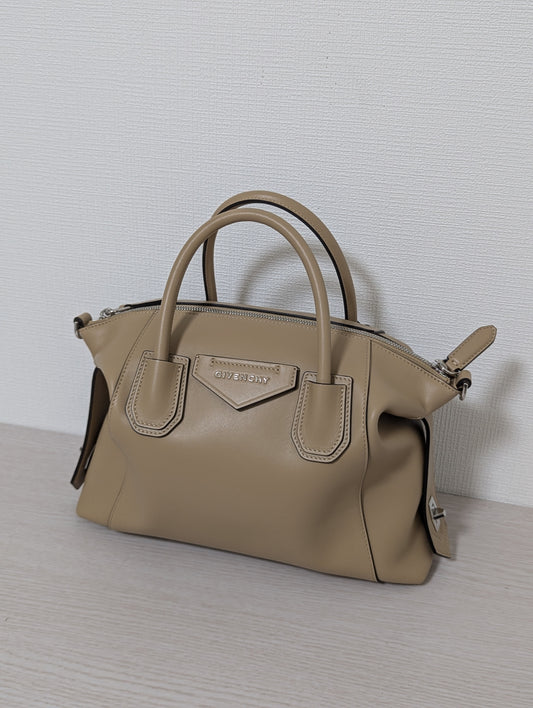 Antigona Soft Small