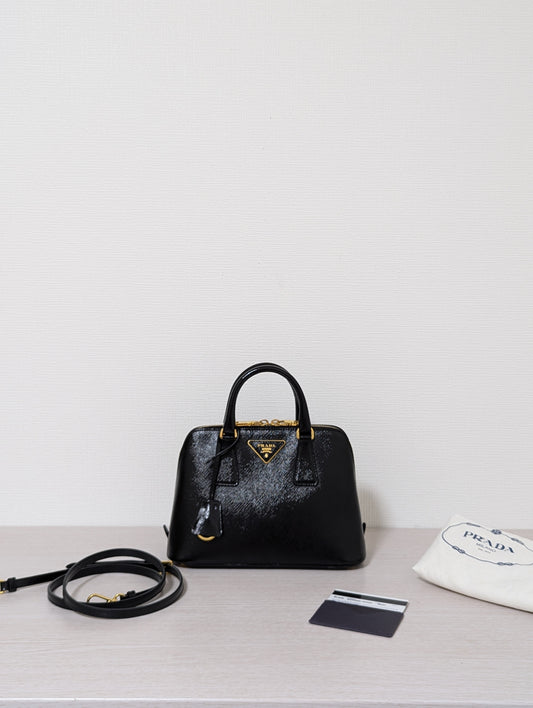 Saffiano Vernice Promenade Small