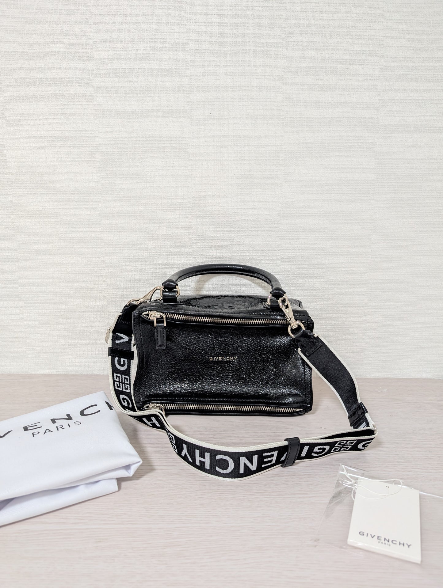 Pandora 4G Logo Strap Leather Small