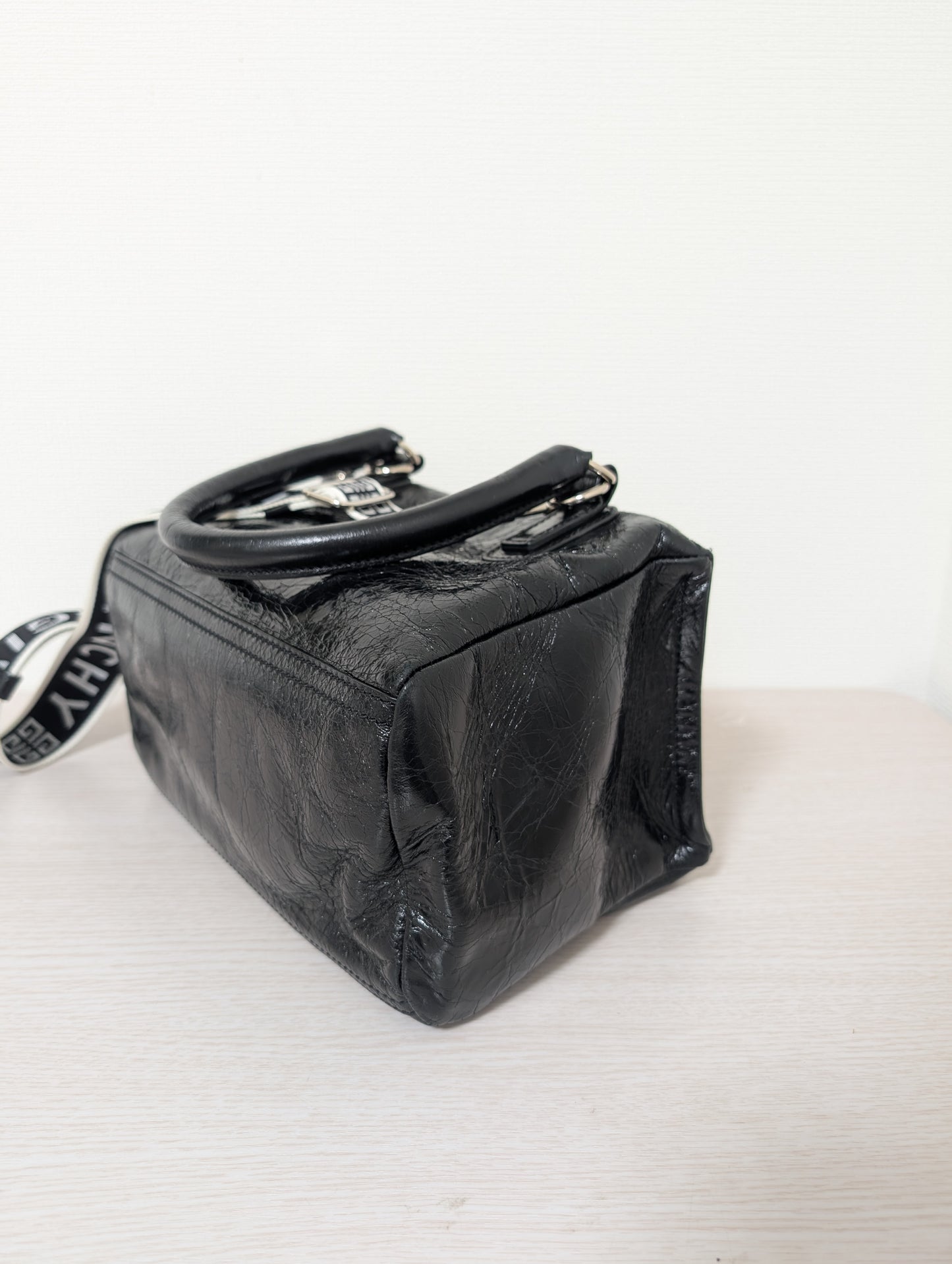 Pandora 4G Logo Strap Leather Small