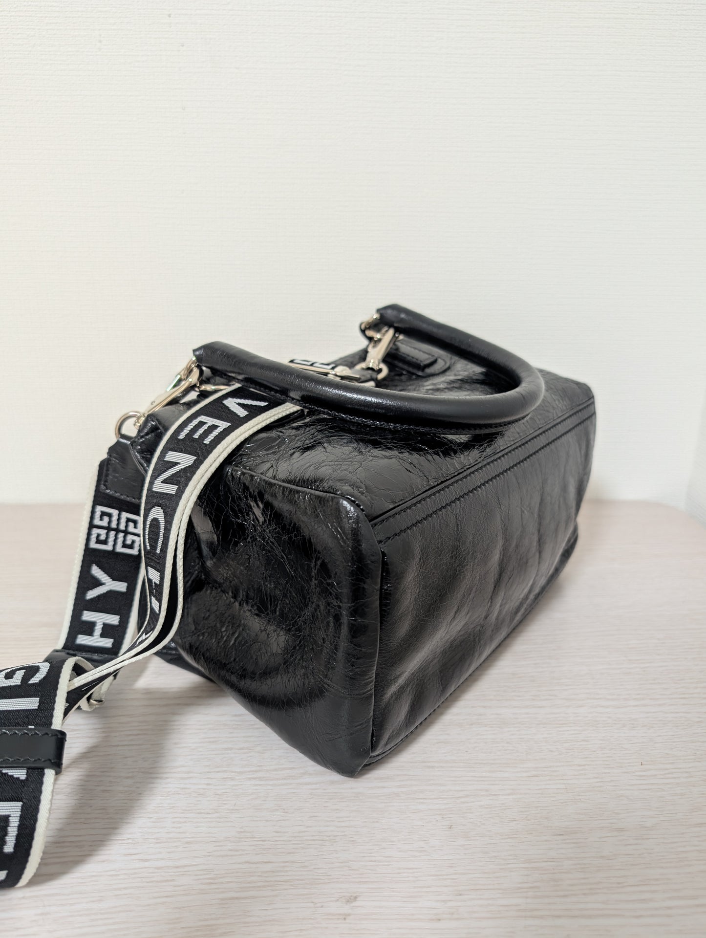 Pandora 4G Logo Strap Leather Small