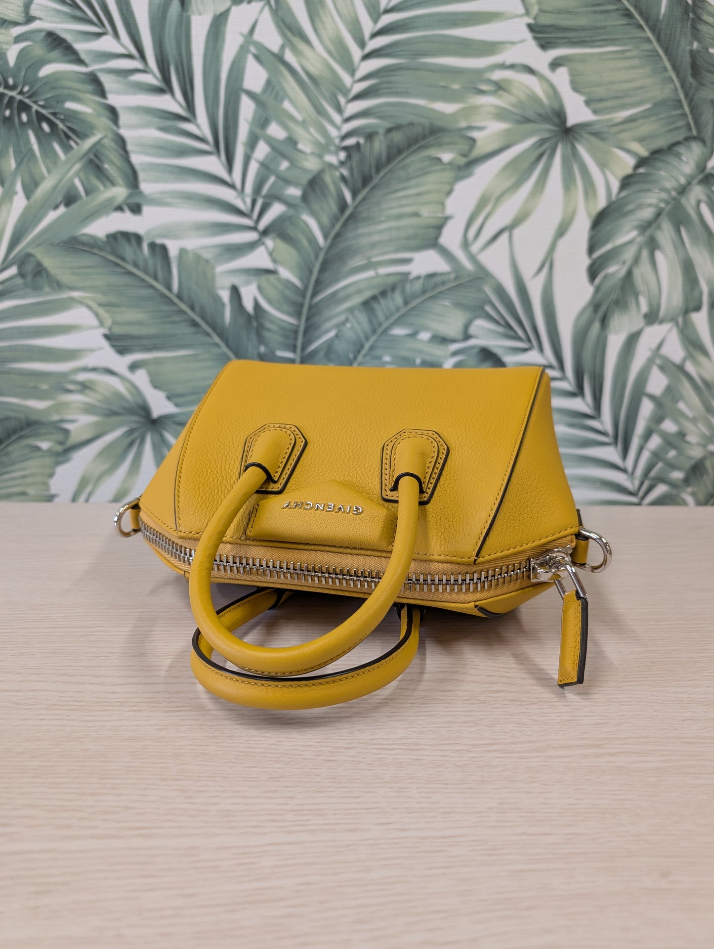 Antigona Goatskin Mini