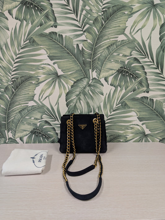 Suede Triangle Logo Chain