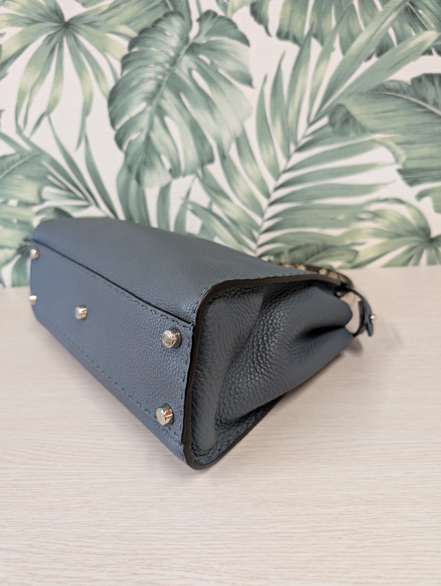 Peekaboo ISeeU Calfskin Python Handle Medium