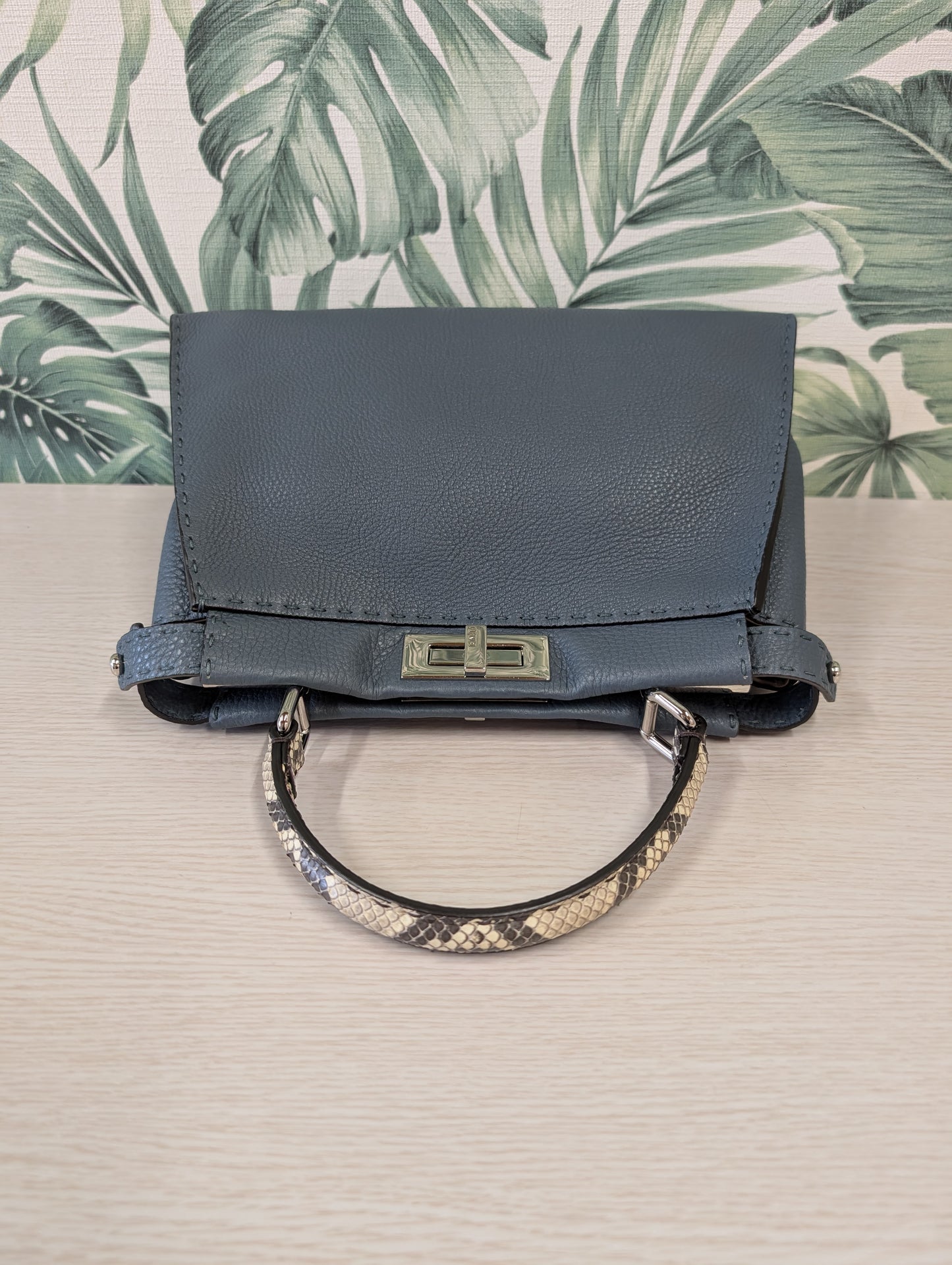 Peekaboo ISeeU Calfskin Python Handle Medium