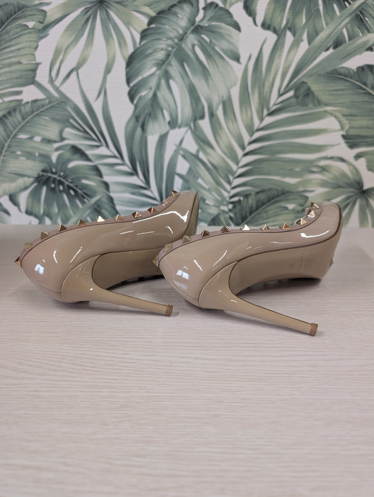 Rockstud Pumps 36