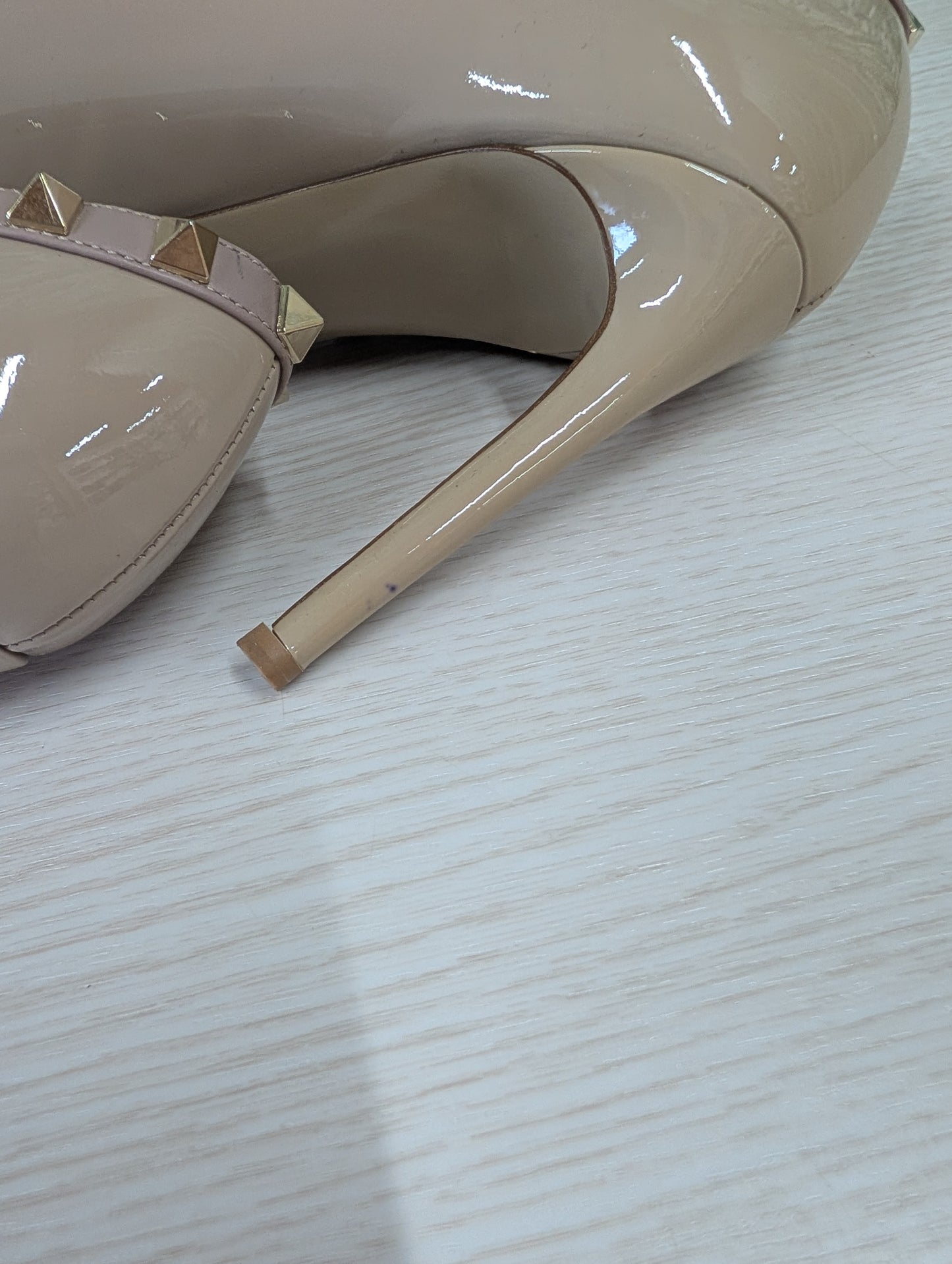Rockstud Pumps 36