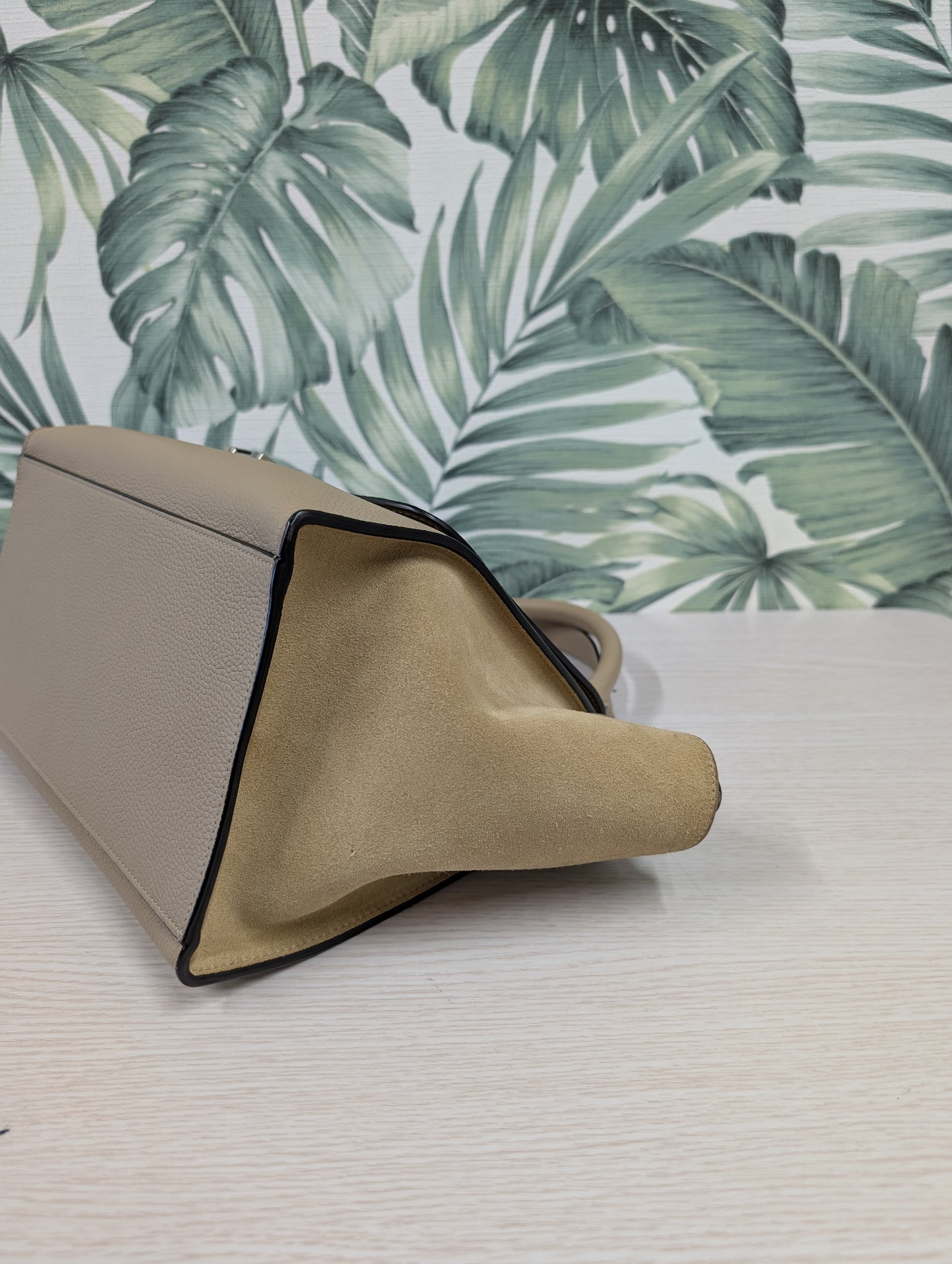 Drummed Leather Trapeze Small