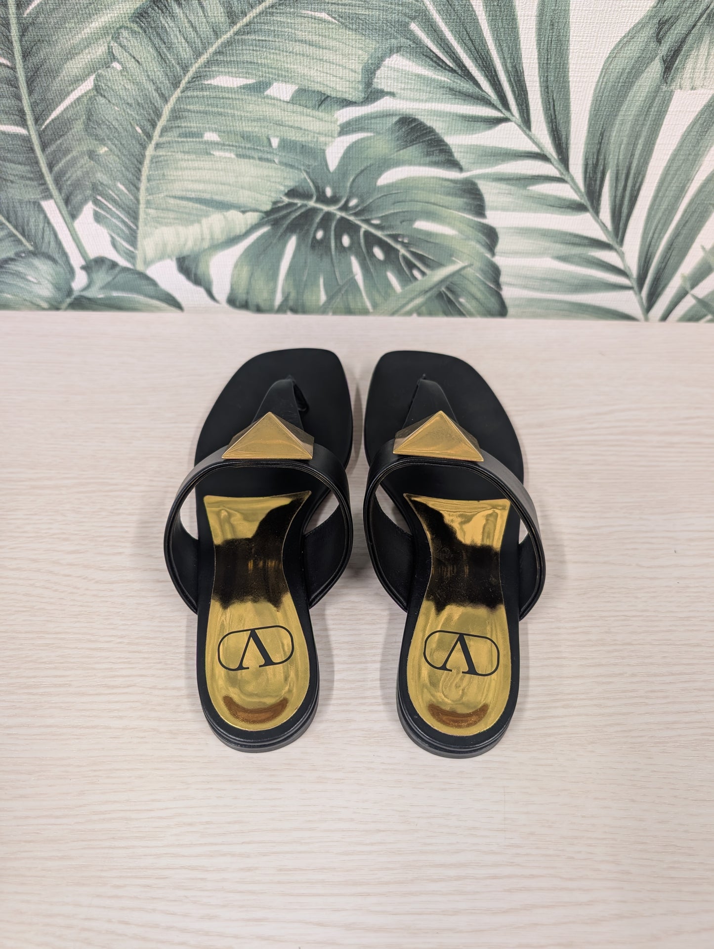 One Stud Calfskin Flat Thong Sandals 36