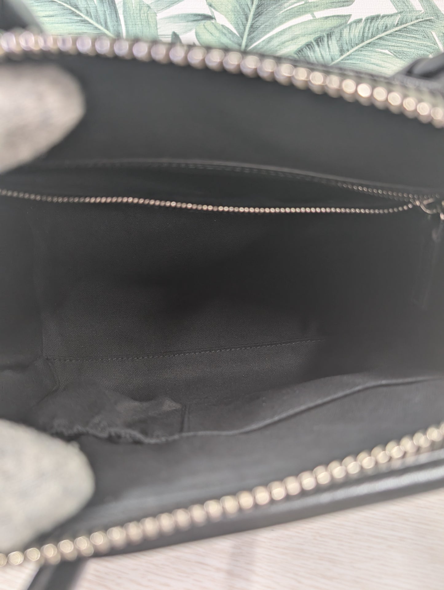 Antigona Smooth Calfskin Small