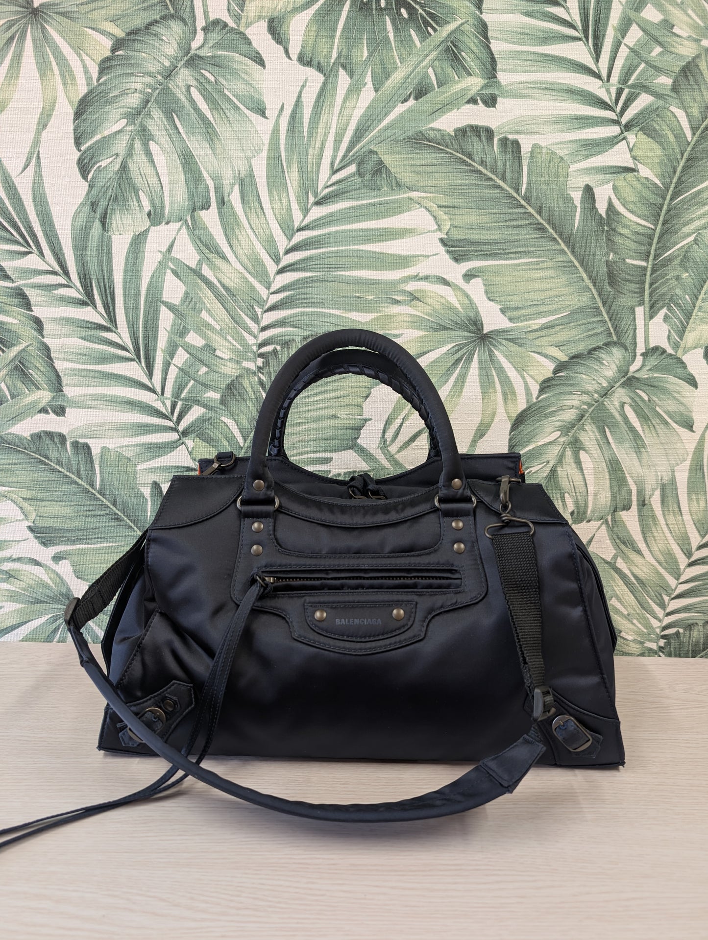 Neo Classic City Nylon Medium
