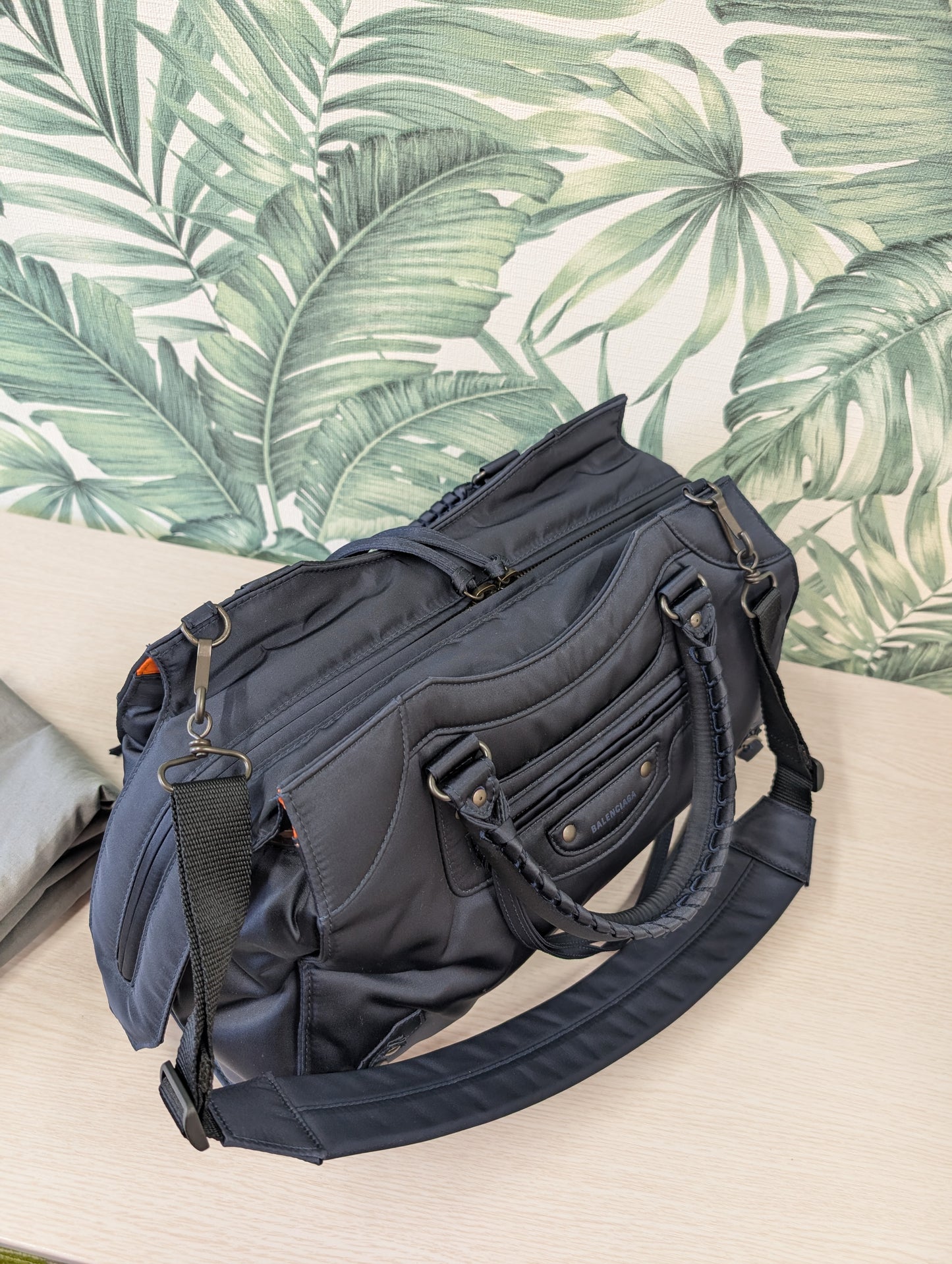 Neo Classic City Nylon Medium