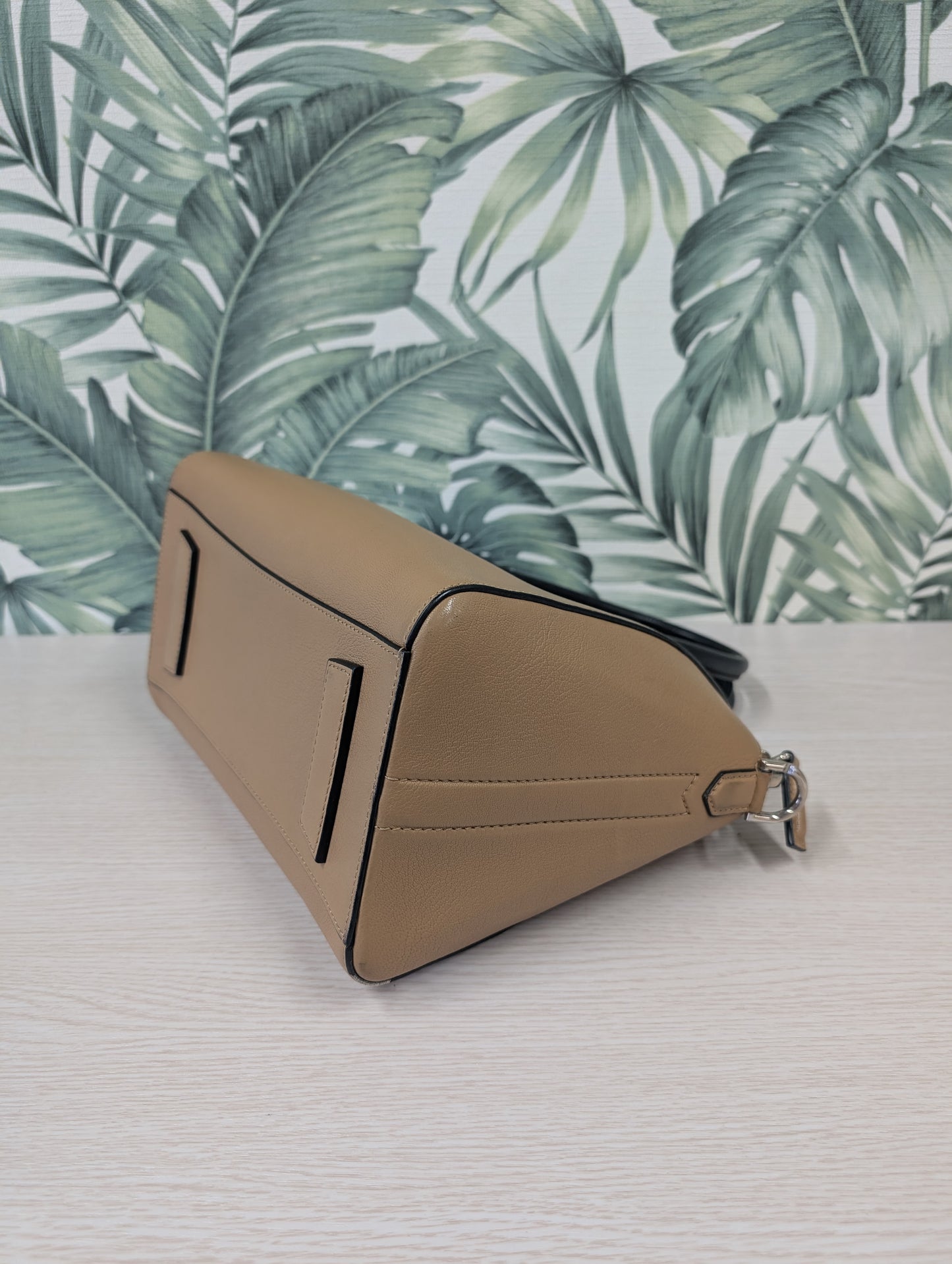 Antigona Tricolor Goatskin Small