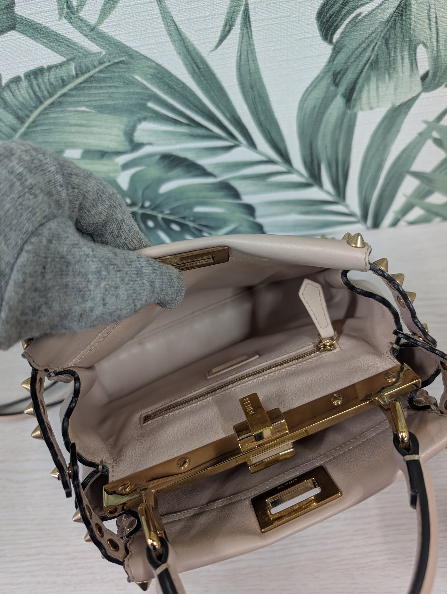 Vitello Seta Shiny Nappa Scalloped Studded Peekaboo Mini