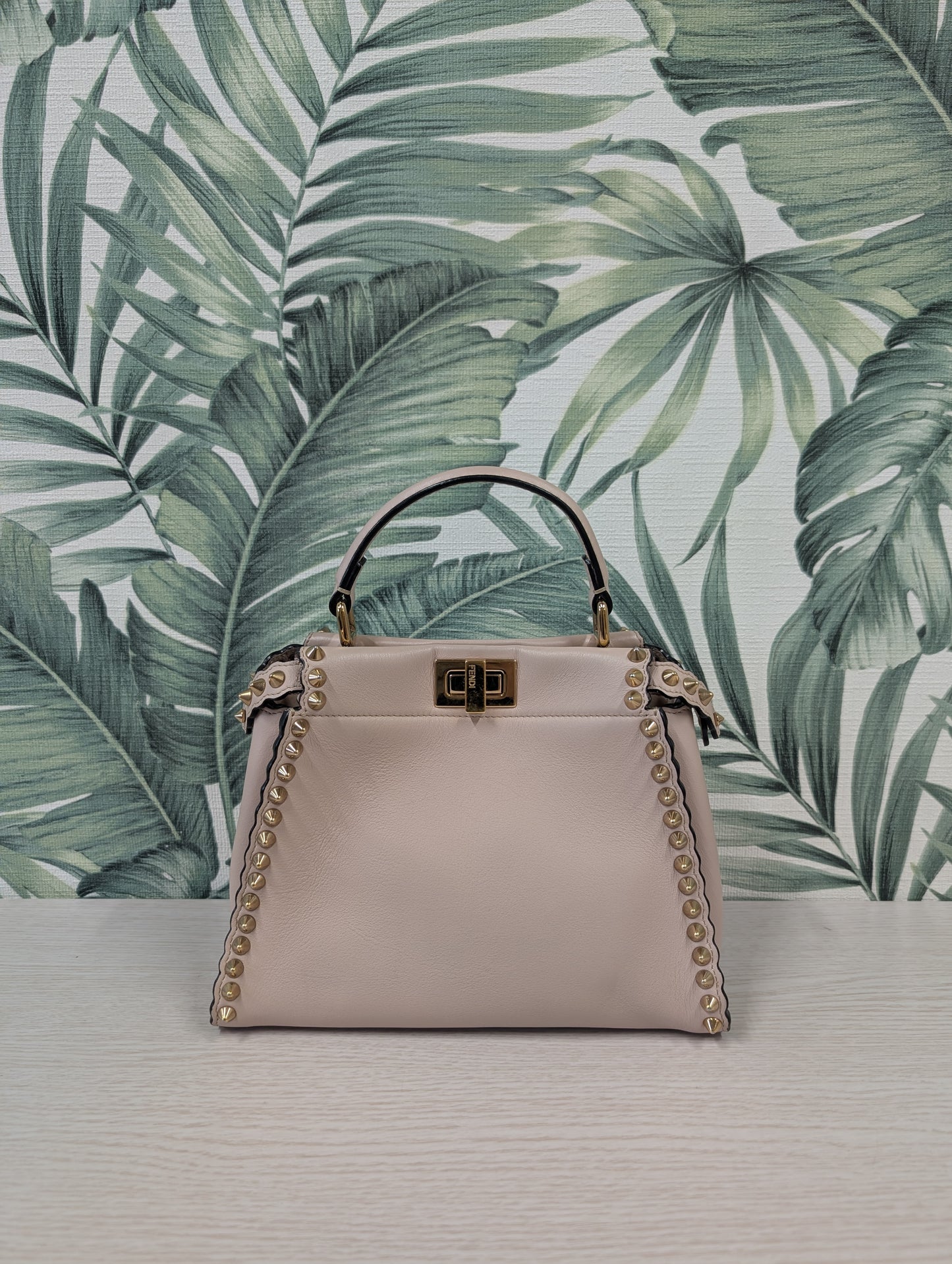 Vitello Seta Shiny Nappa Scalloped Studded Peekaboo Mini